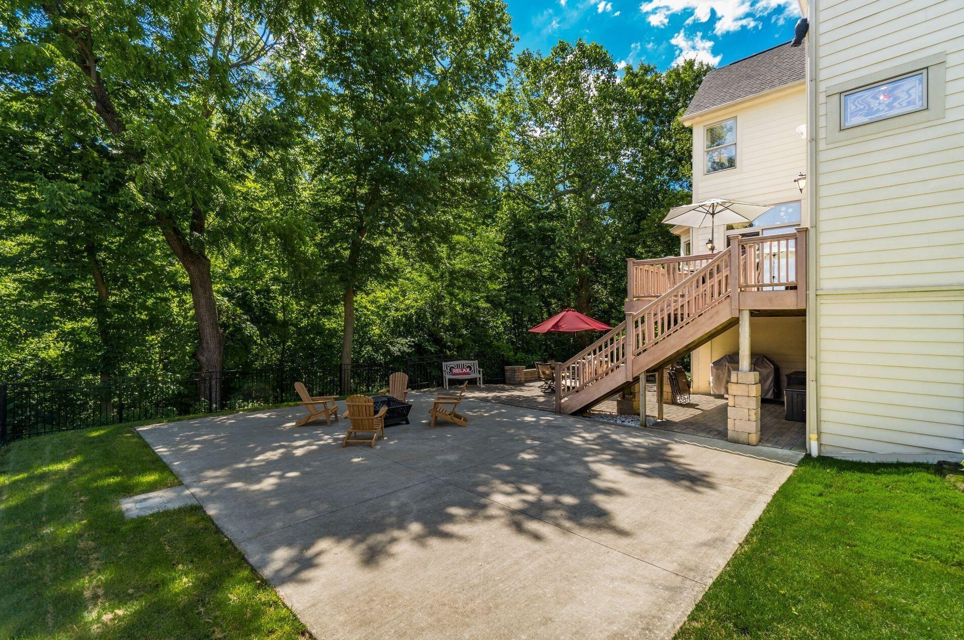 210 Cherokee Ct, Pickerington OH  43147-8047 exterior