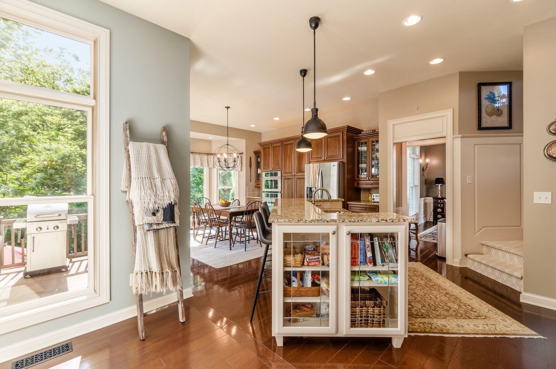 210 Cherokee Ct, Pickerington OH  43147-8047 exterior