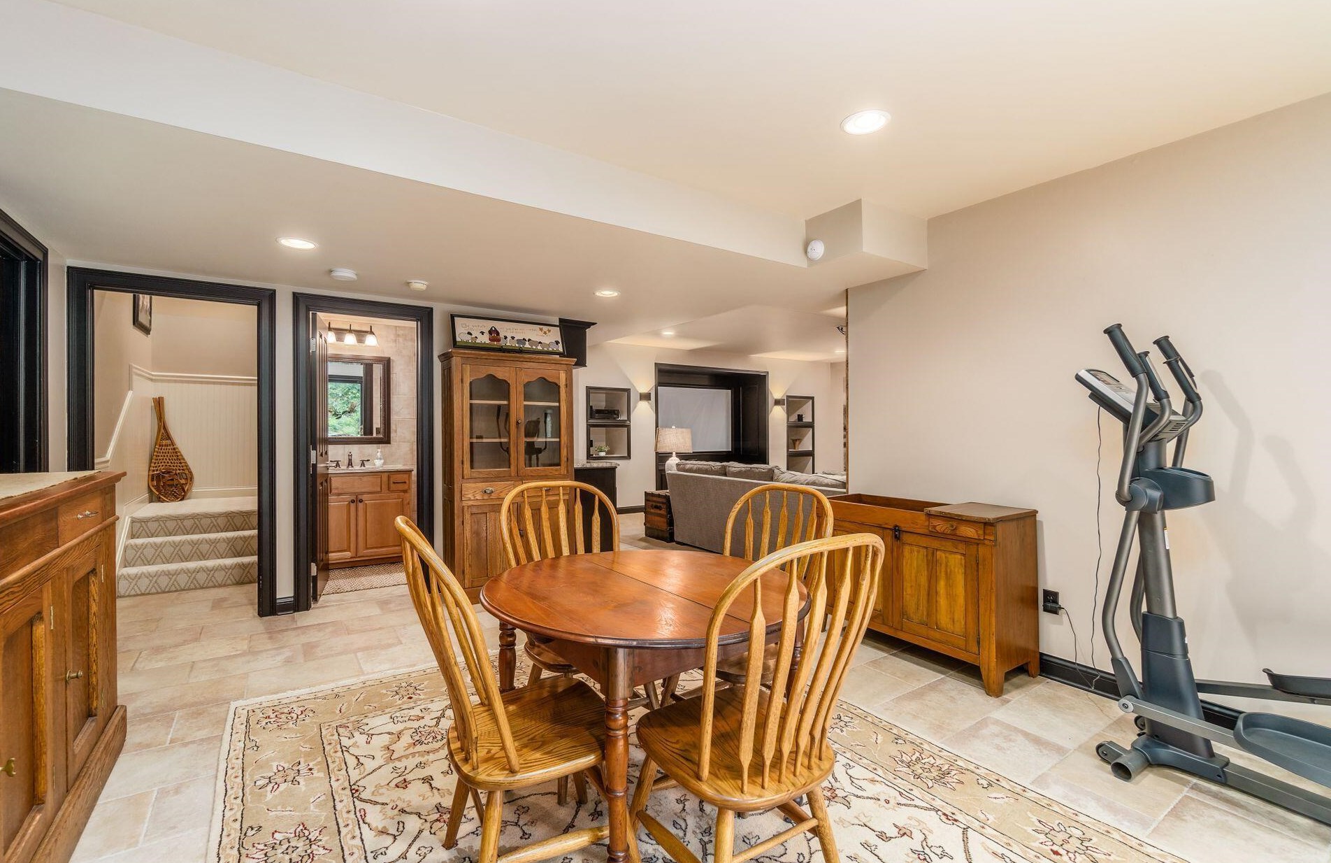 210 Cherokee Ct, Pickerington OH  43147-8047 exterior