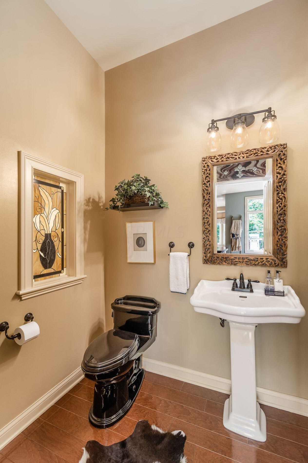 210 Cherokee Ct, Pickerington OH  43147-8047 exterior