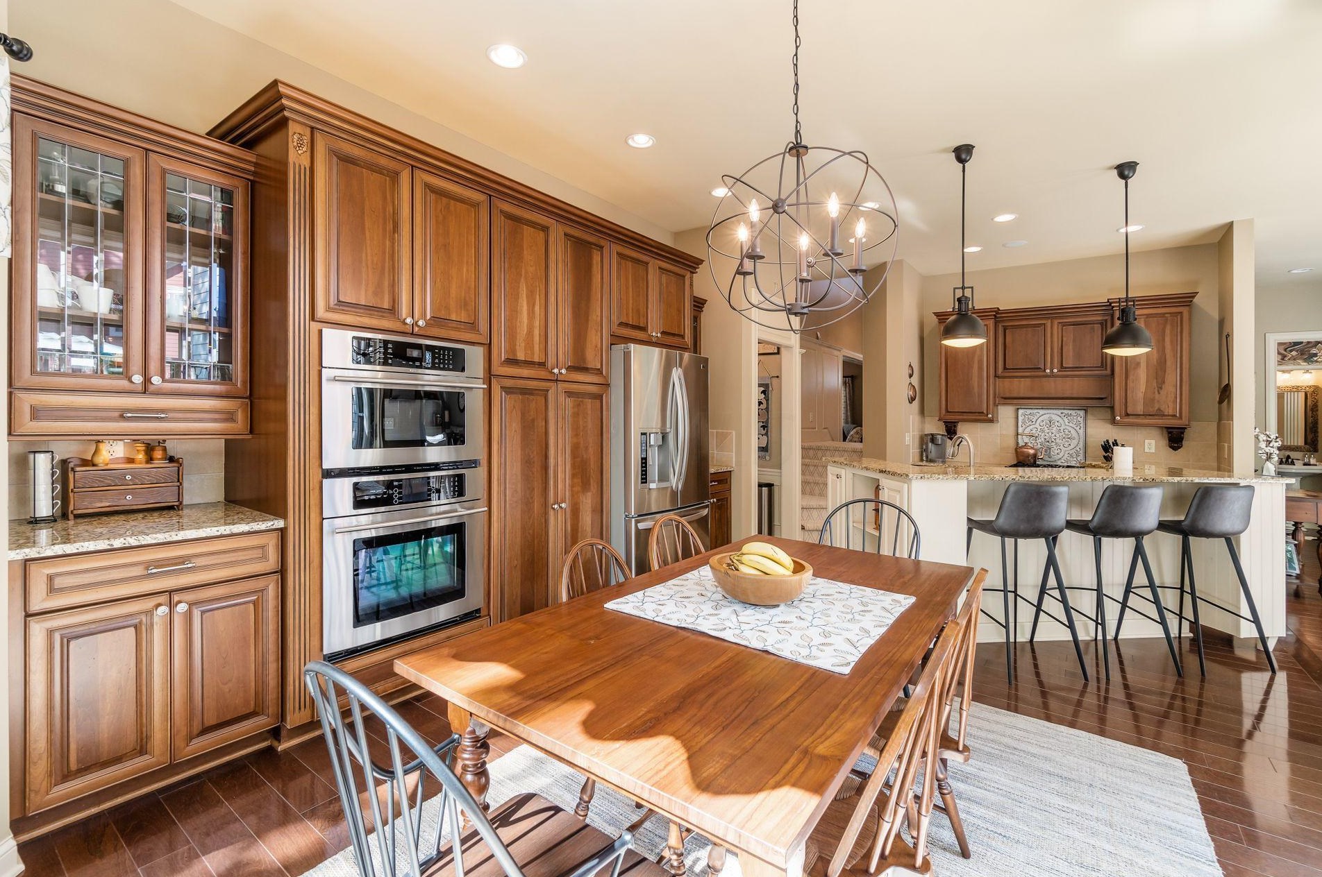 210 Cherokee Ct, Pickerington OH  43147-8047 exterior