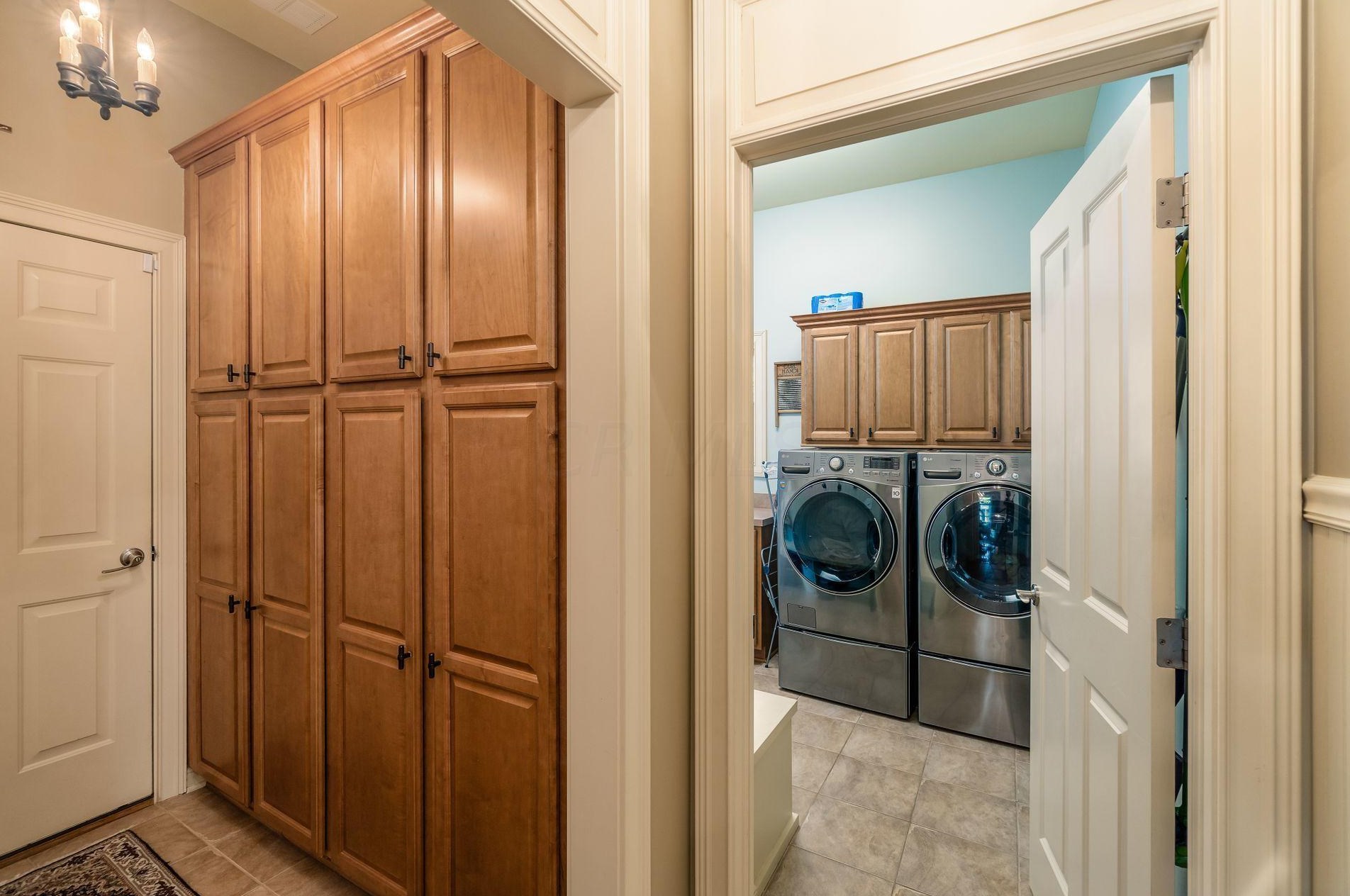 210 Cherokee Ct, Pickerington OH  43147-8047 exterior