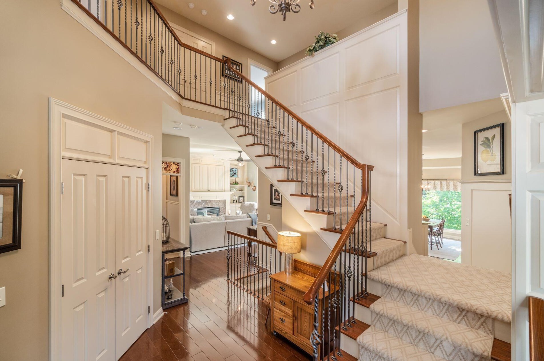 210 Cherokee Ct, Pickerington OH  43147-8047 exterior