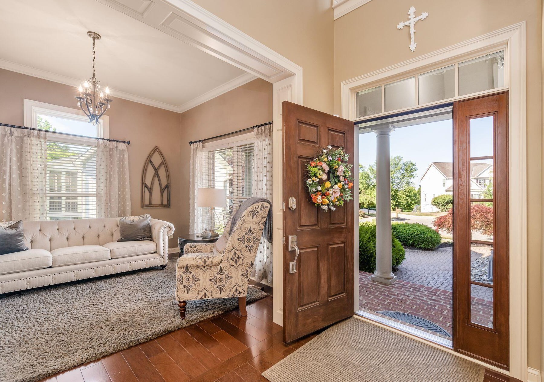 210 Cherokee Ct, Pickerington OH  43147-8047 exterior