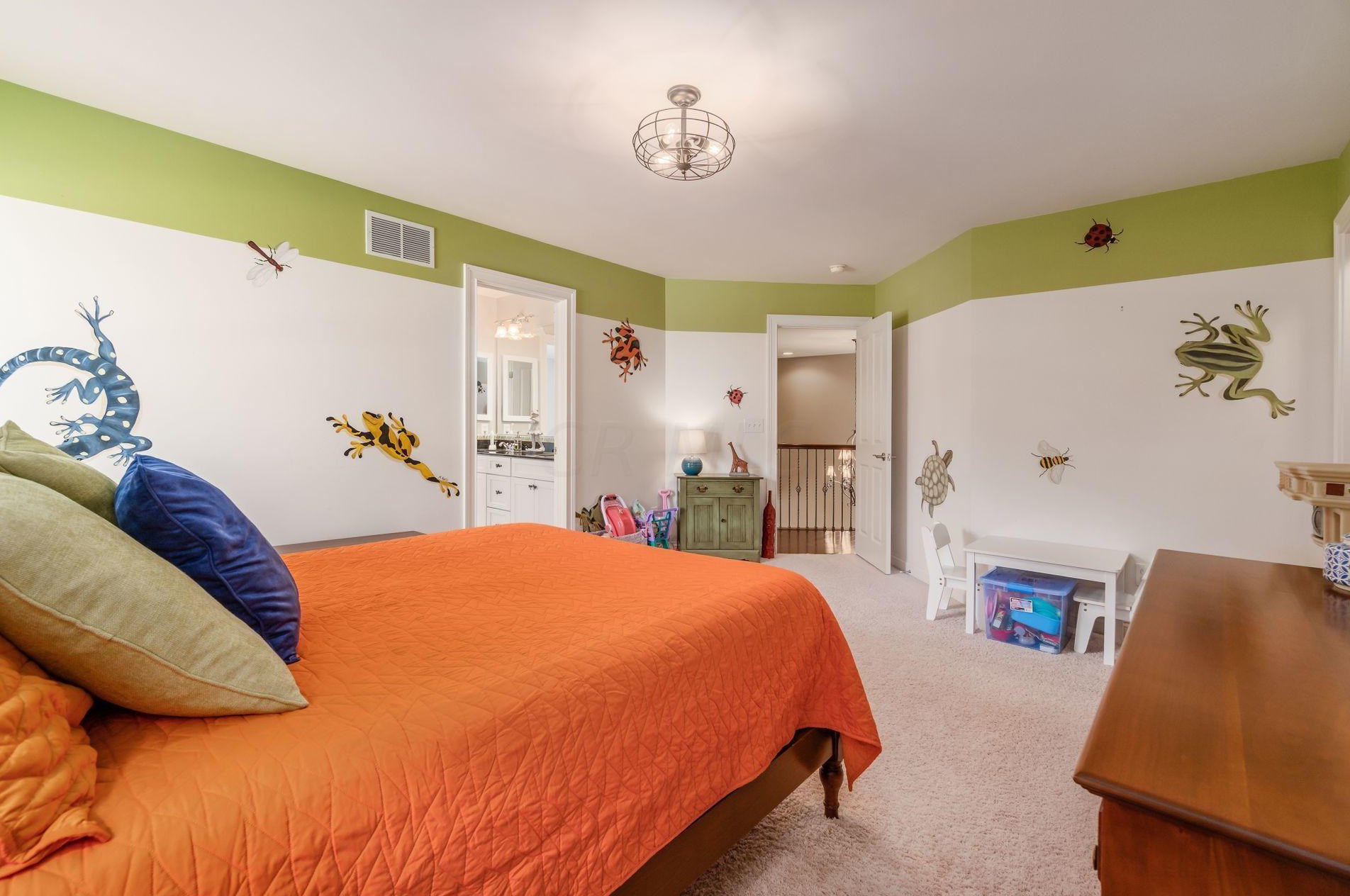 210 Cherokee Ct, Pickerington OH  43147-8047 exterior