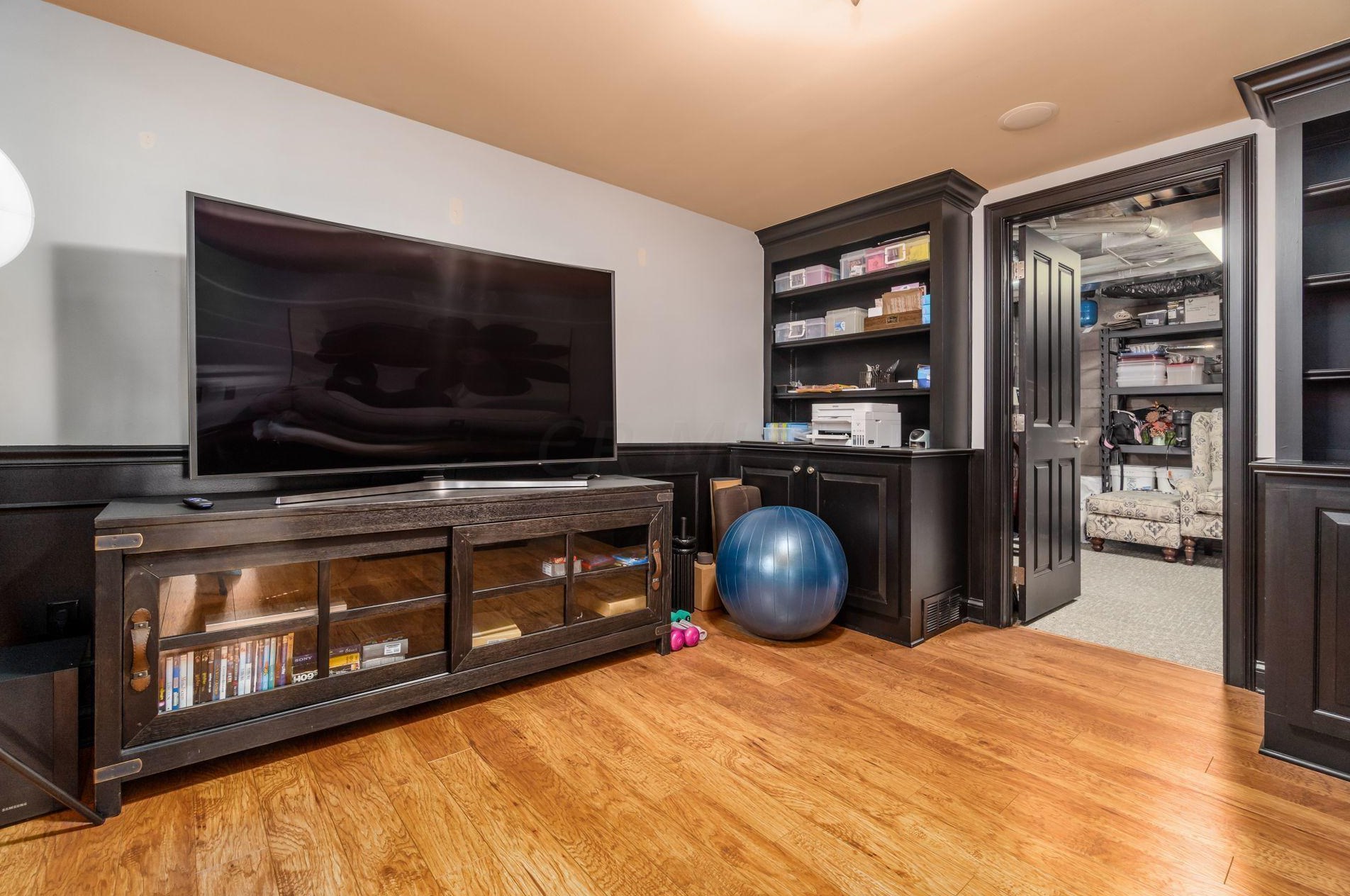 210 Cherokee Ct, Pickerington OH  43147-8047 exterior