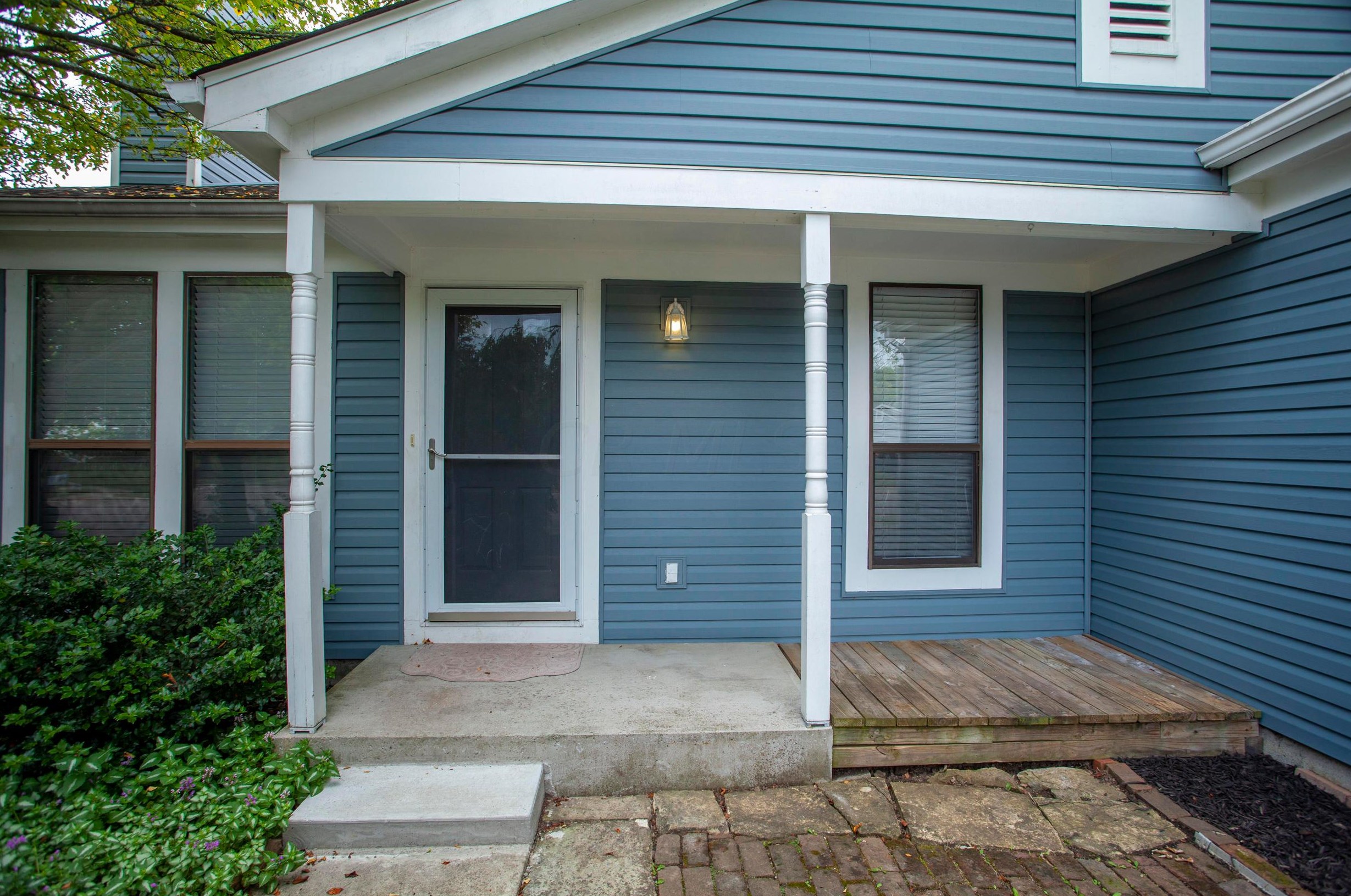 3071 Curtis Knoll Dr, Dublin, OH 43017-1812