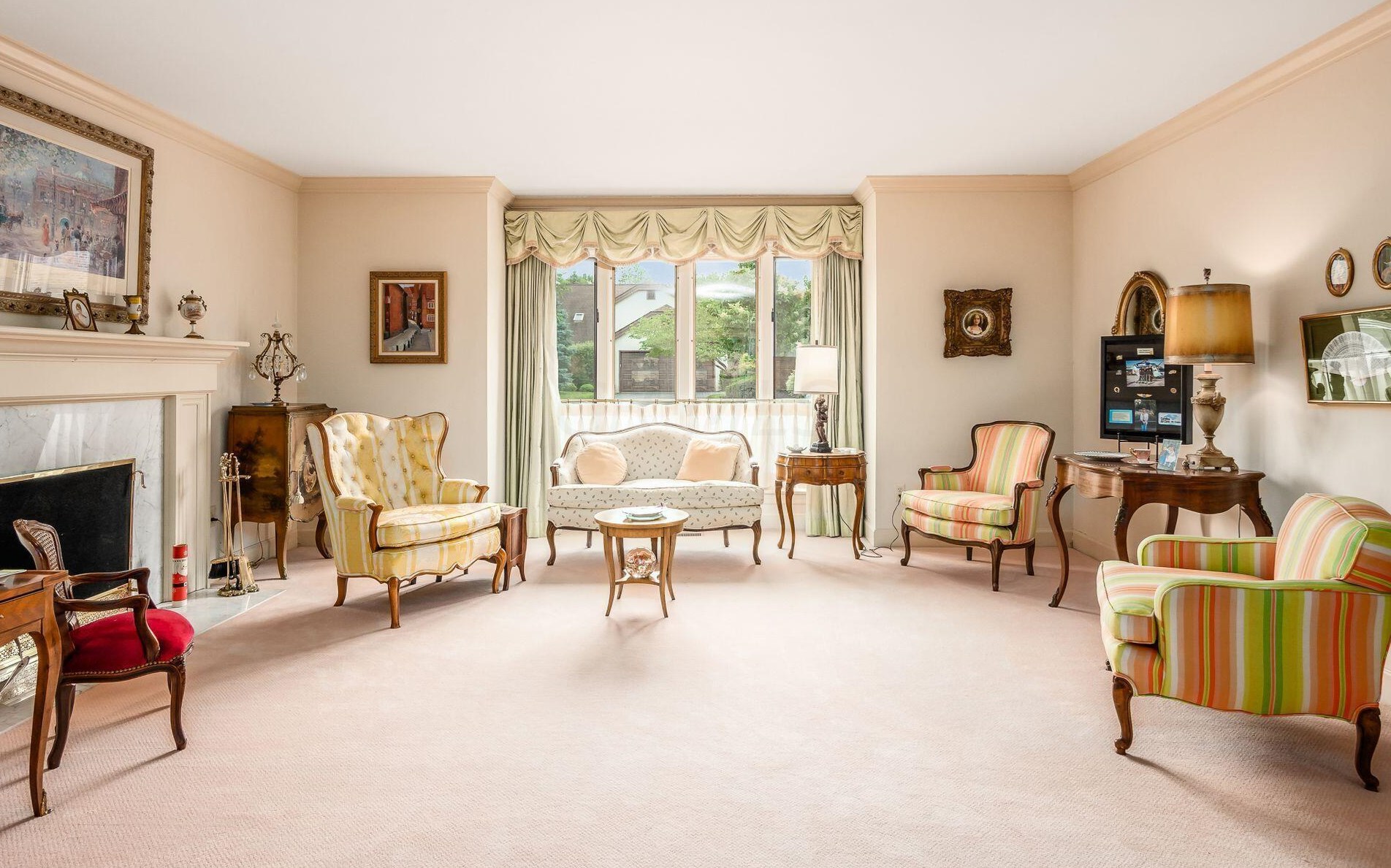 5696 Bastille Pl, Columbus OH 43213-4404 exterior