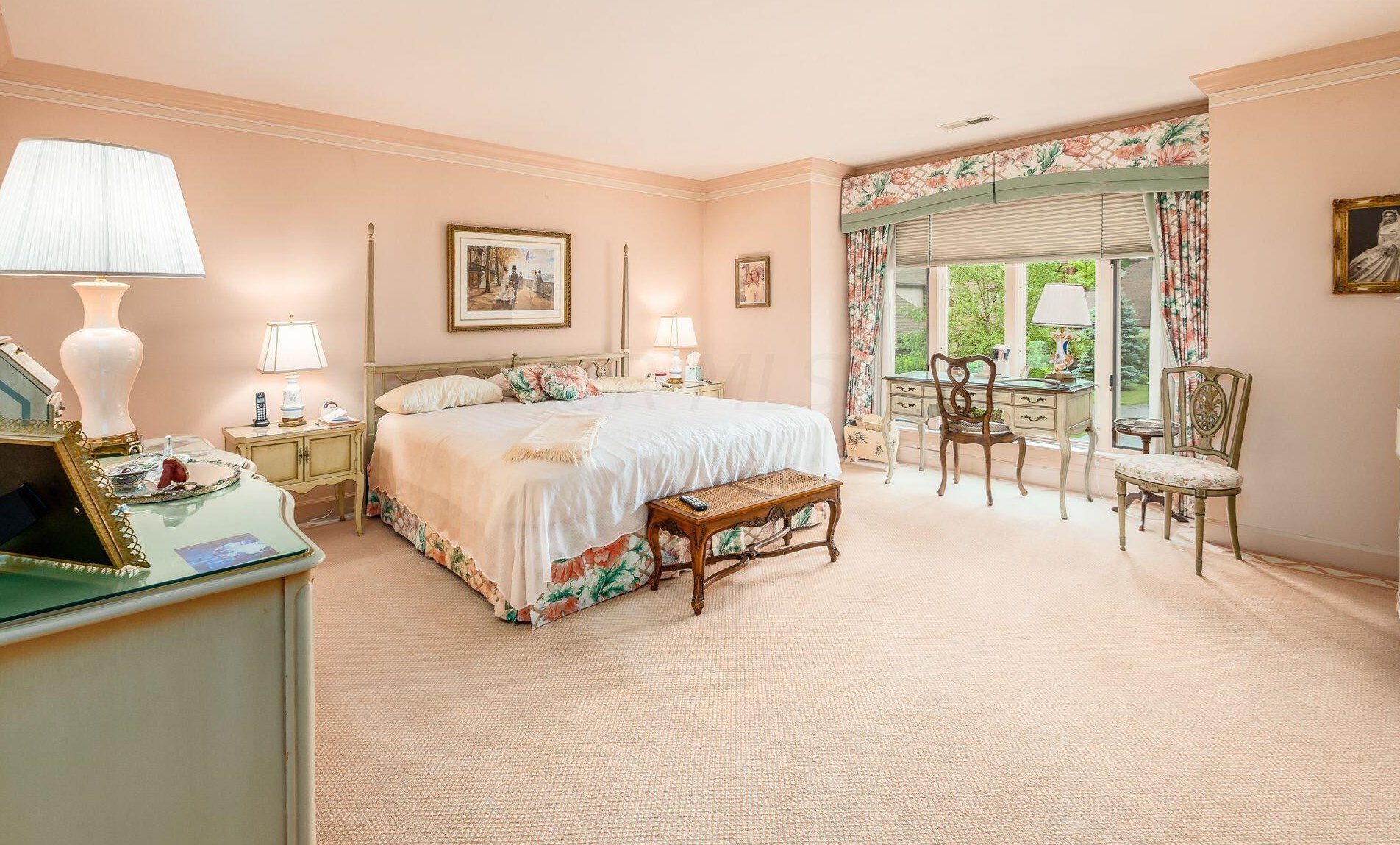 5696 Bastille Pl, Columbus OH 43213-4404 exterior