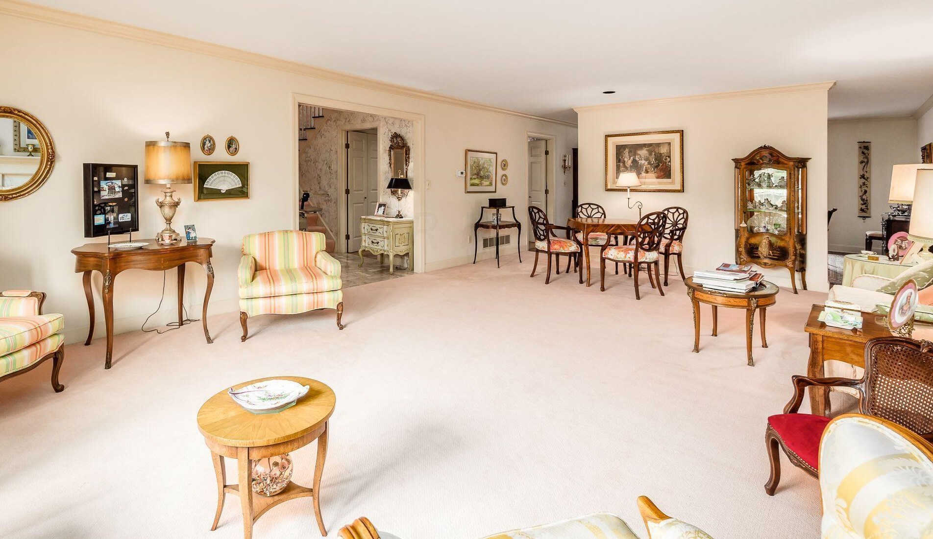 5696 Bastille Pl, Columbus OH 43213-4404 exterior