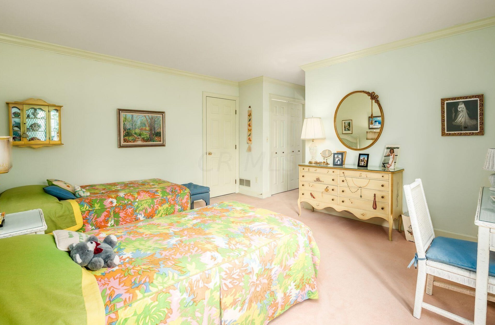 5696 Bastille Pl, Columbus OH 43213-4404 exterior