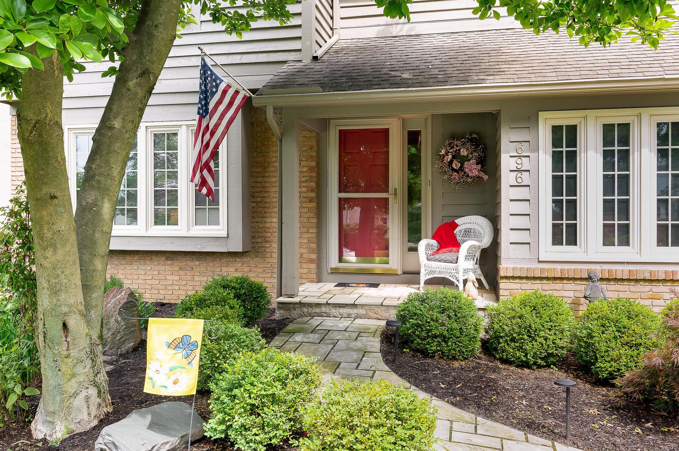 696 Big Rock Dr, Westerville, OH 43082-1068