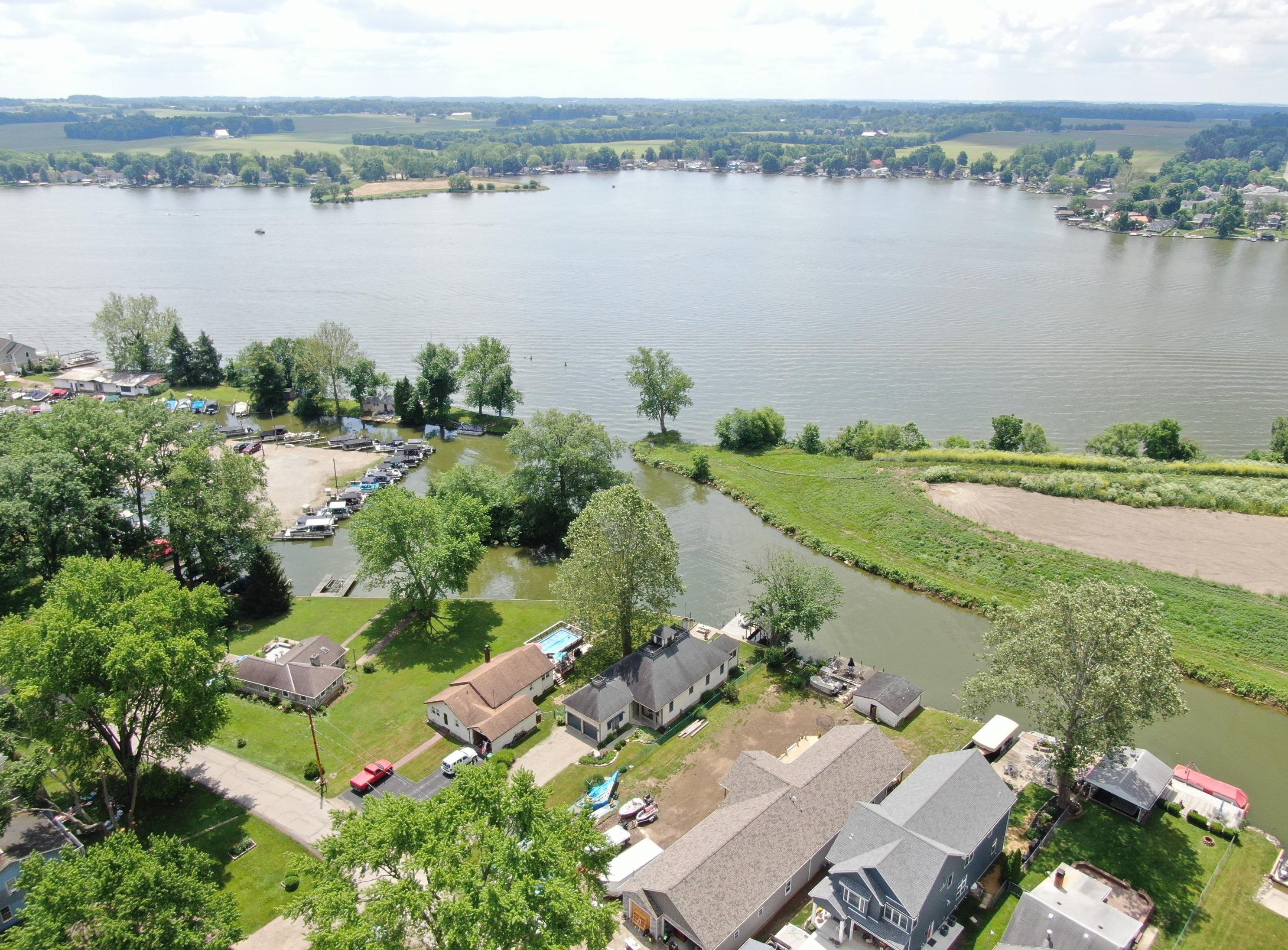 3081 Greenlawn Ave, Millersport, OH 43046-9739