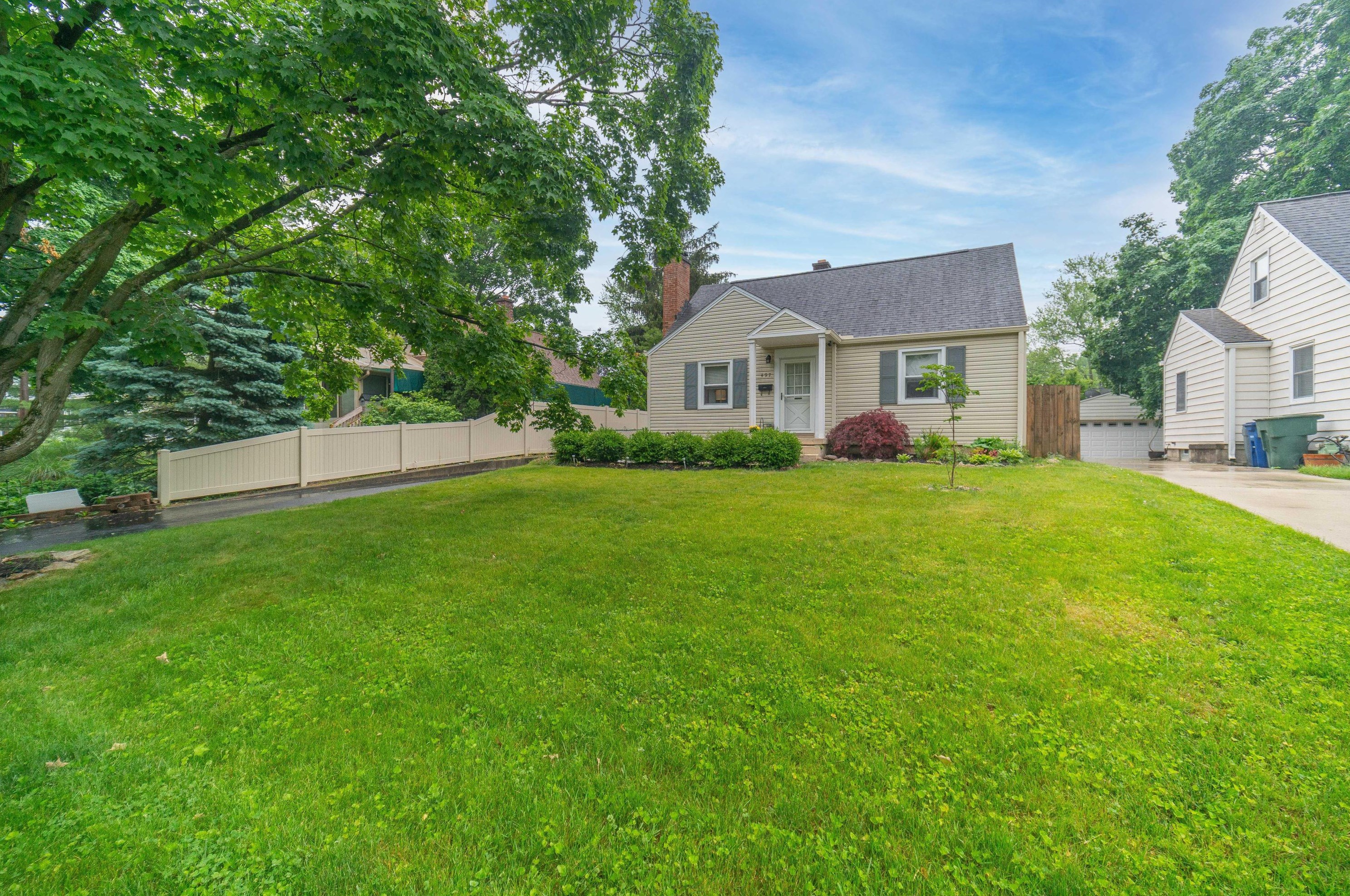 497 Northridge Rd, Columbus, OH 43214-3329