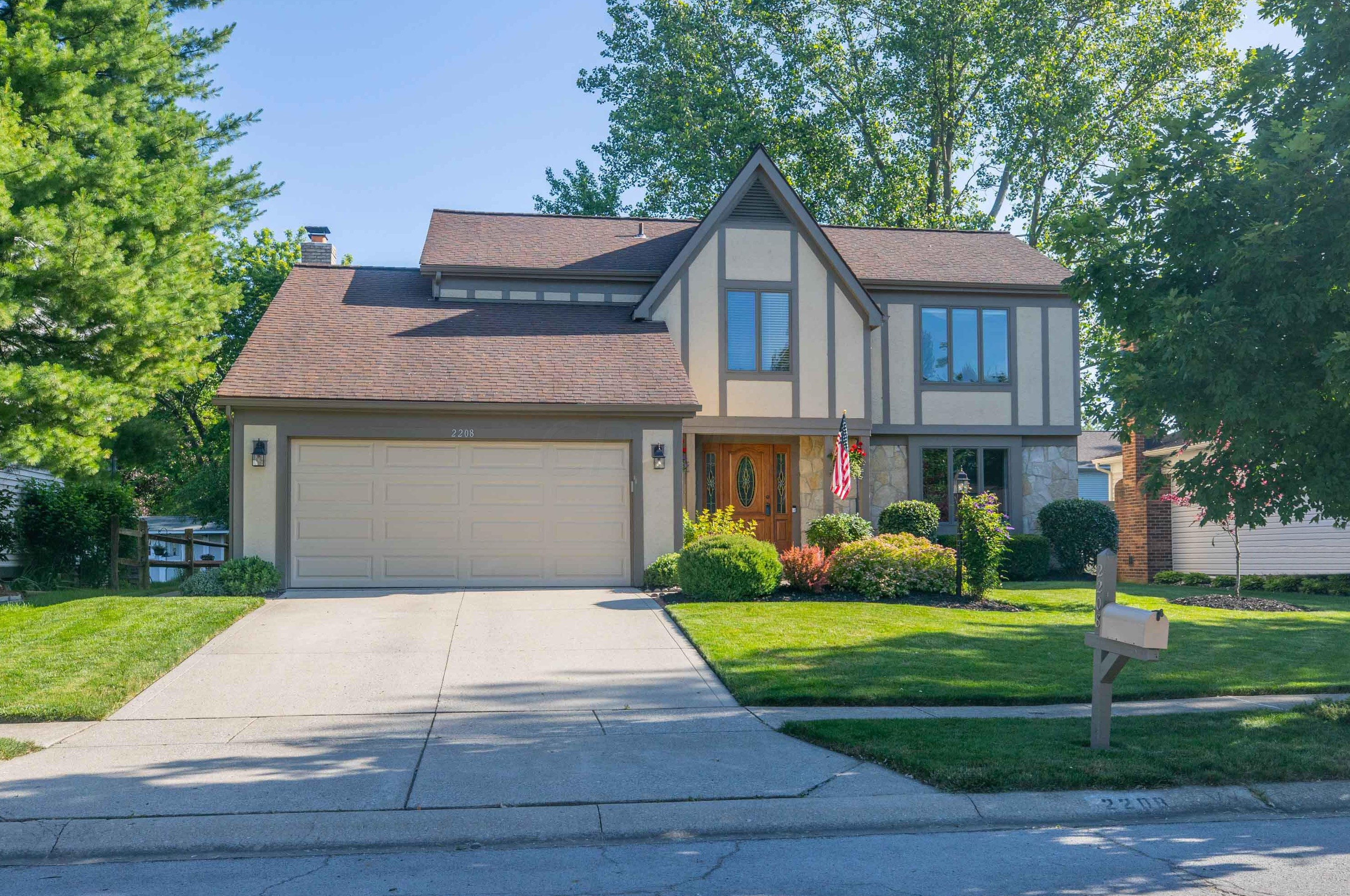 2208 Scottingham Dr, Dublin, OH 43016-9081
