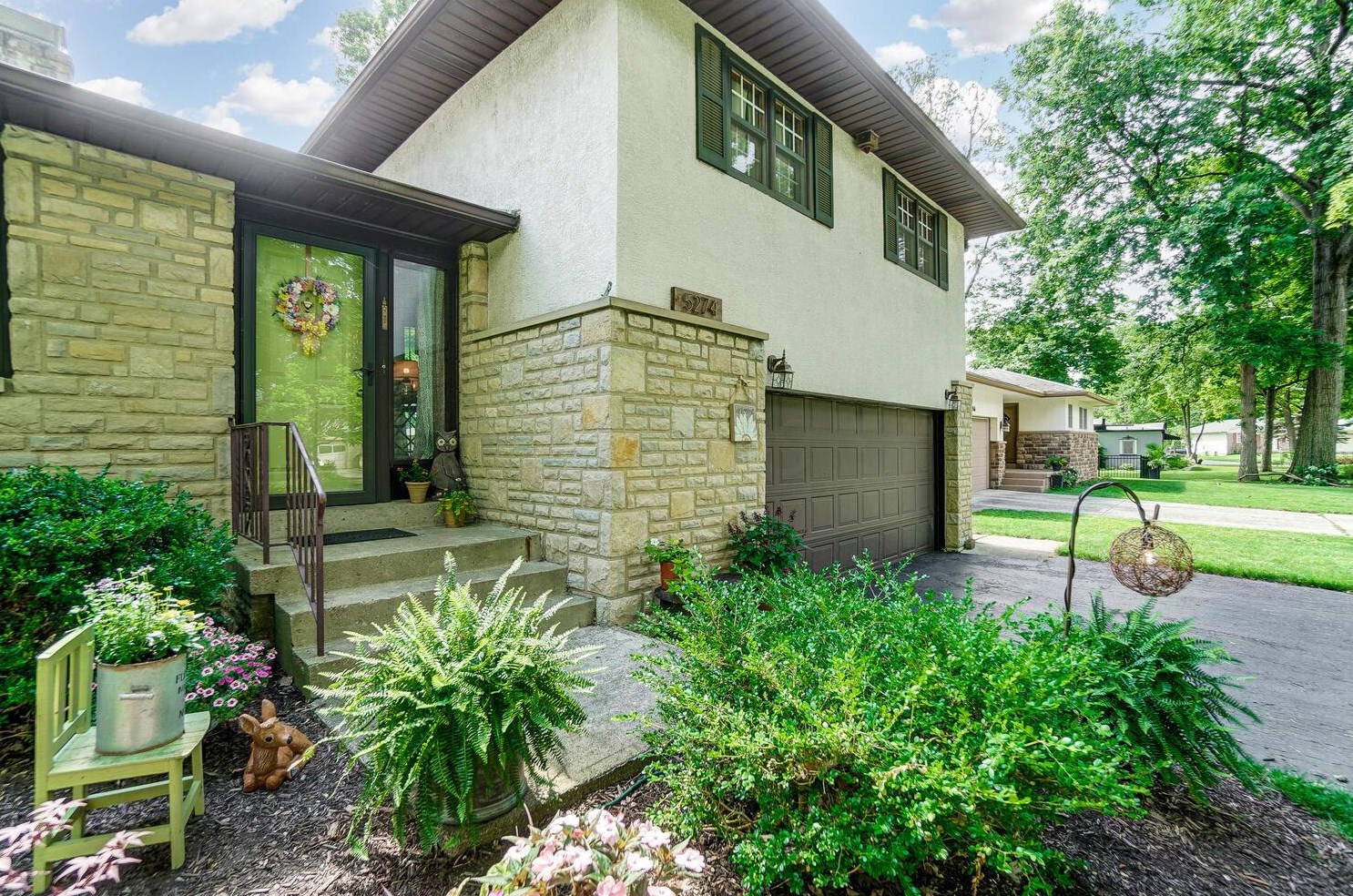 5274 Elmhurst Ave, Columbus, OH 43231-4817