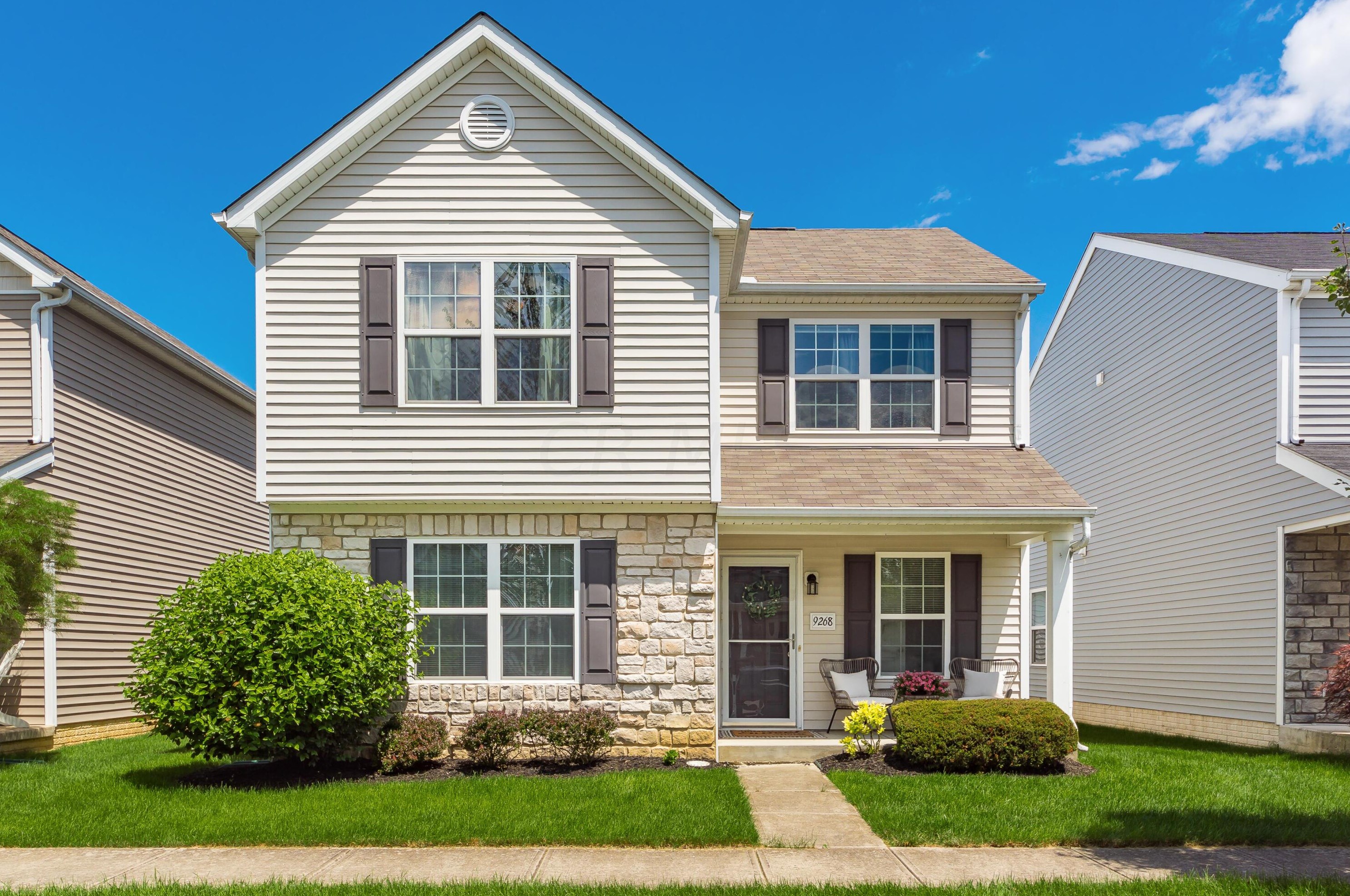 9268 Polaris Green Dr, Columbus, OH 43240-2185