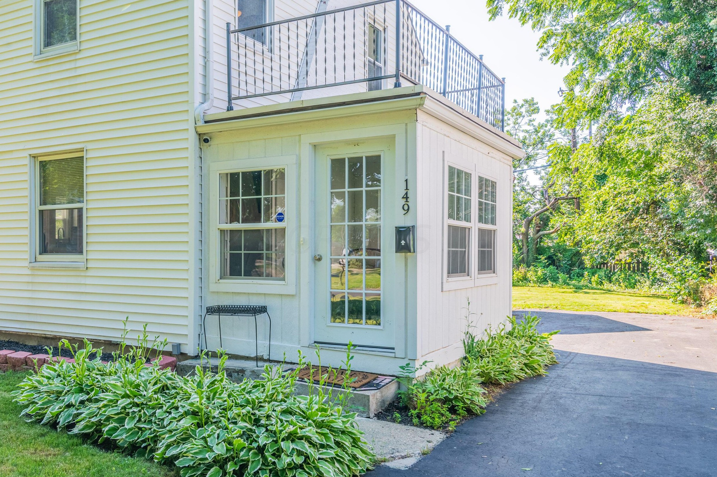 149 Sherborne Dr, Columbus, OH 43219-2939