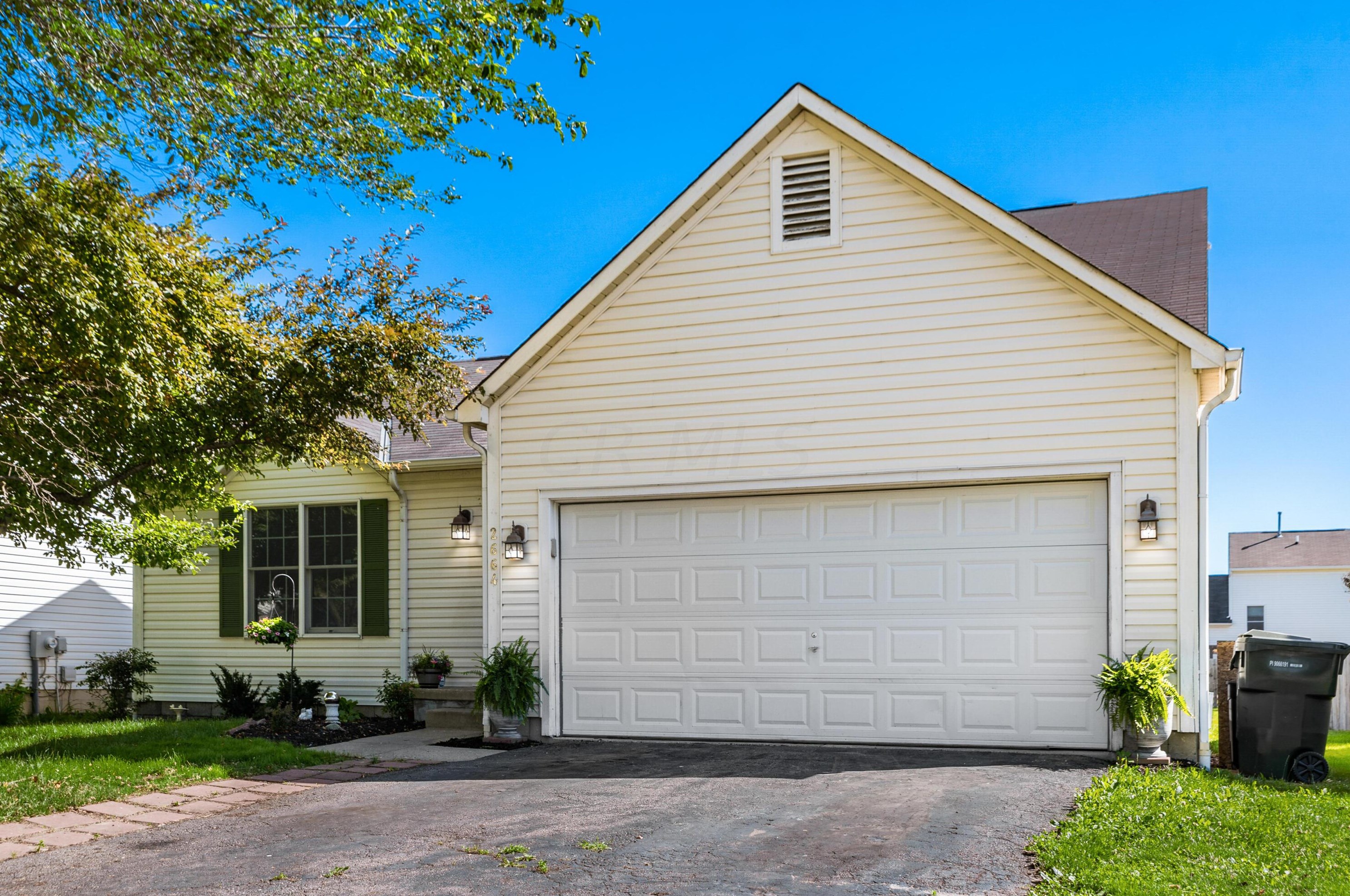 2664 Whimswillow Dr, Columbus, OH 43207-3459