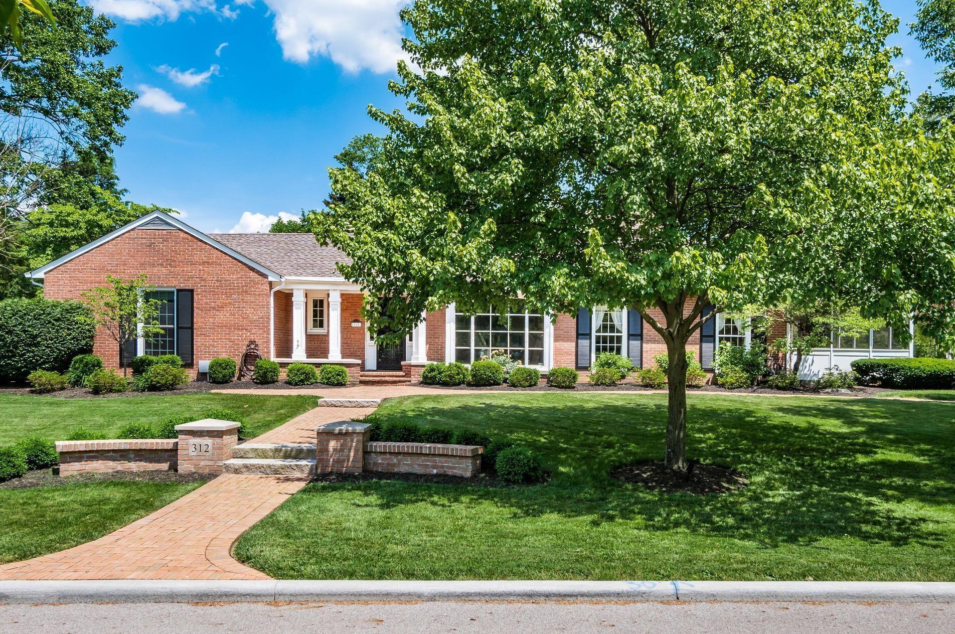 312 Parkview Ave, Columbus, OH 43209-1439
