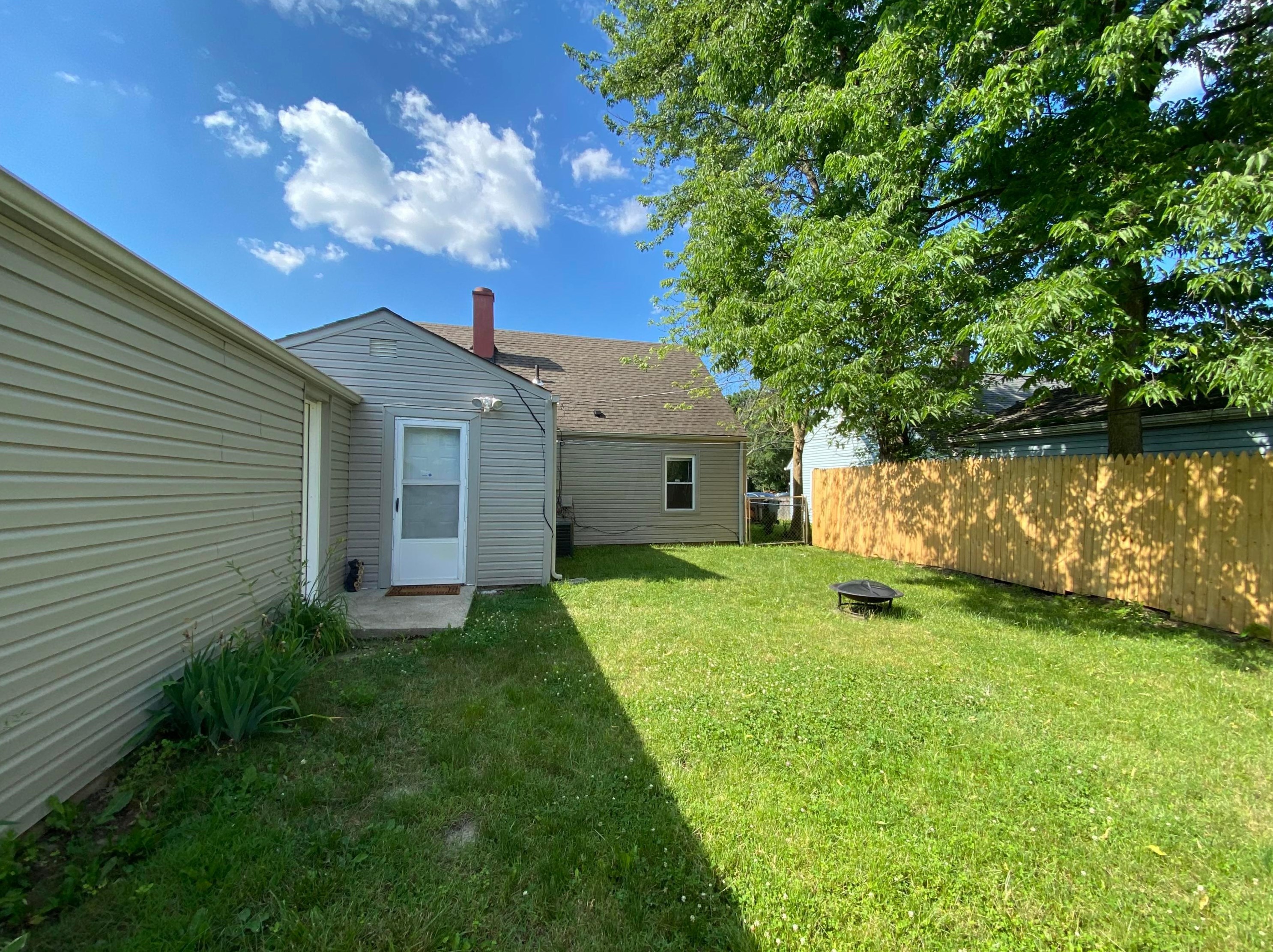 2417 Mecca Rd, Columbus OH  43224-4643 exterior