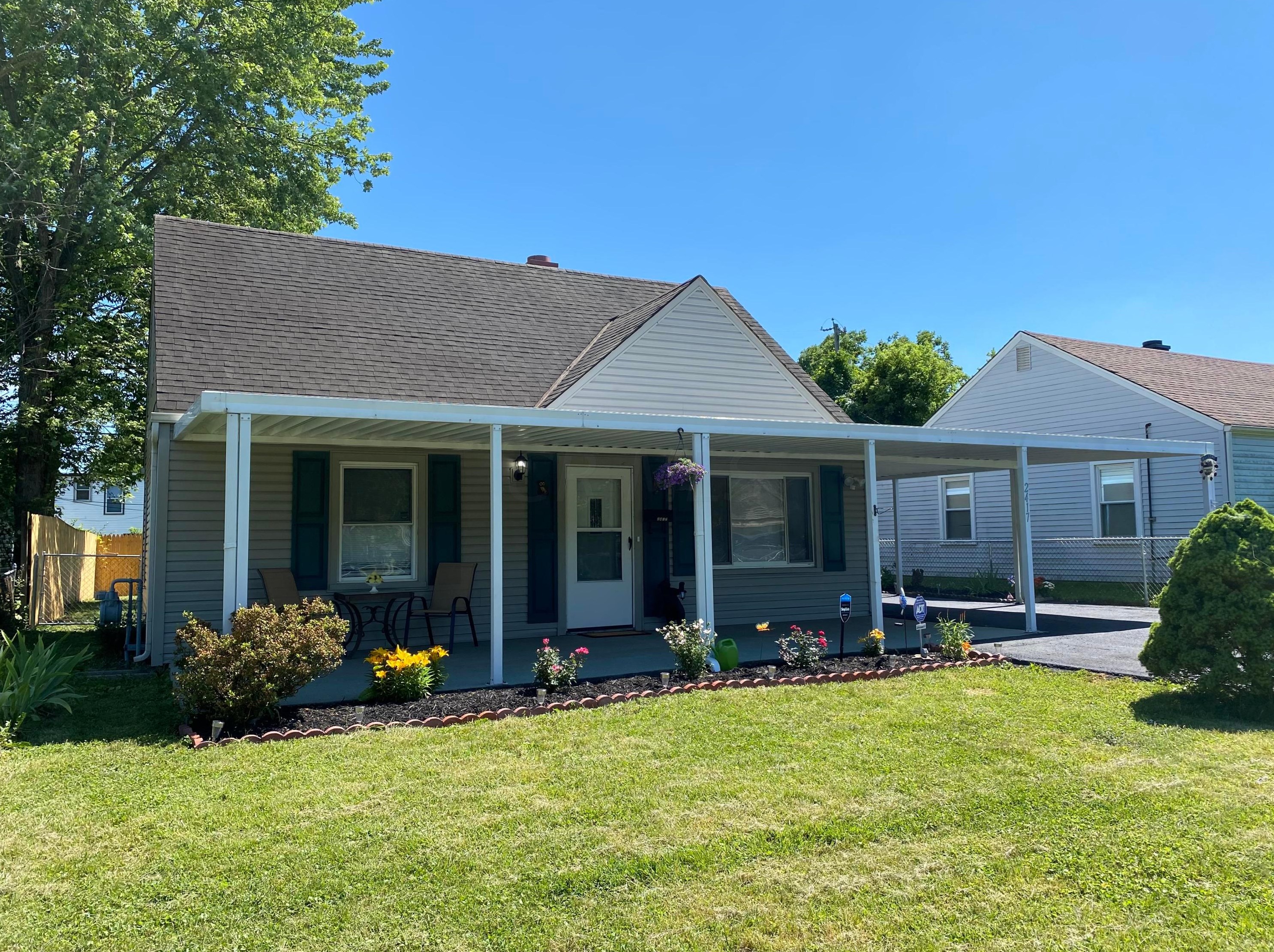 2417 Mecca Rd, Columbus OH  43224-4643 exterior