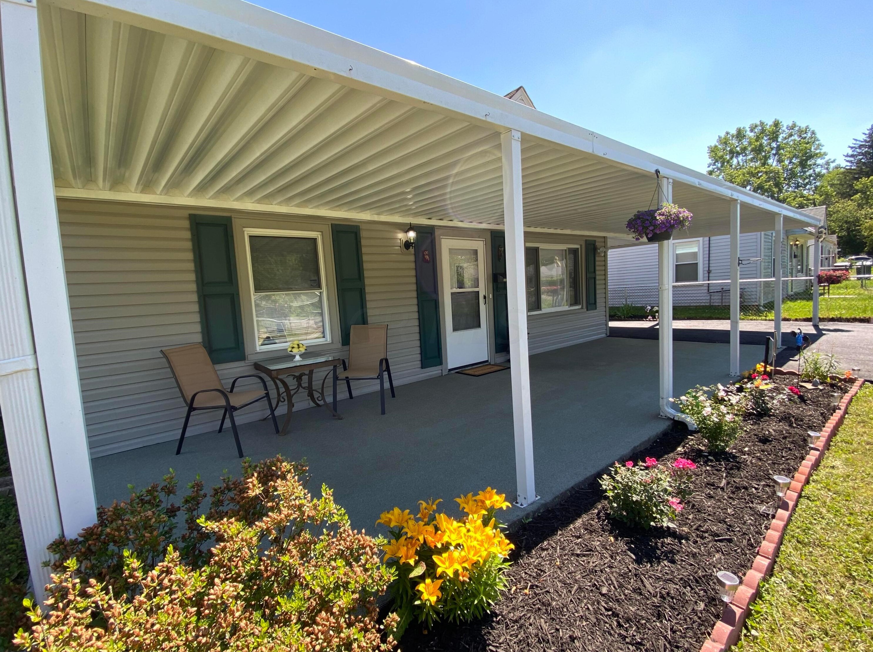 2417 Mecca Rd, Columbus OH  43224-4643 exterior