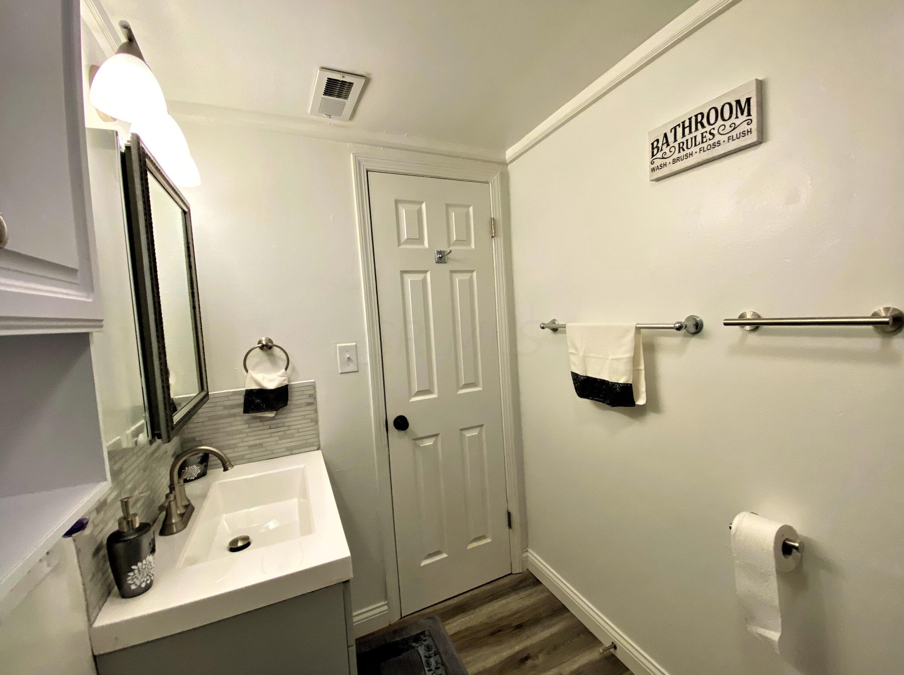 2417 Mecca Rd, Columbus OH  43224-4643 exterior