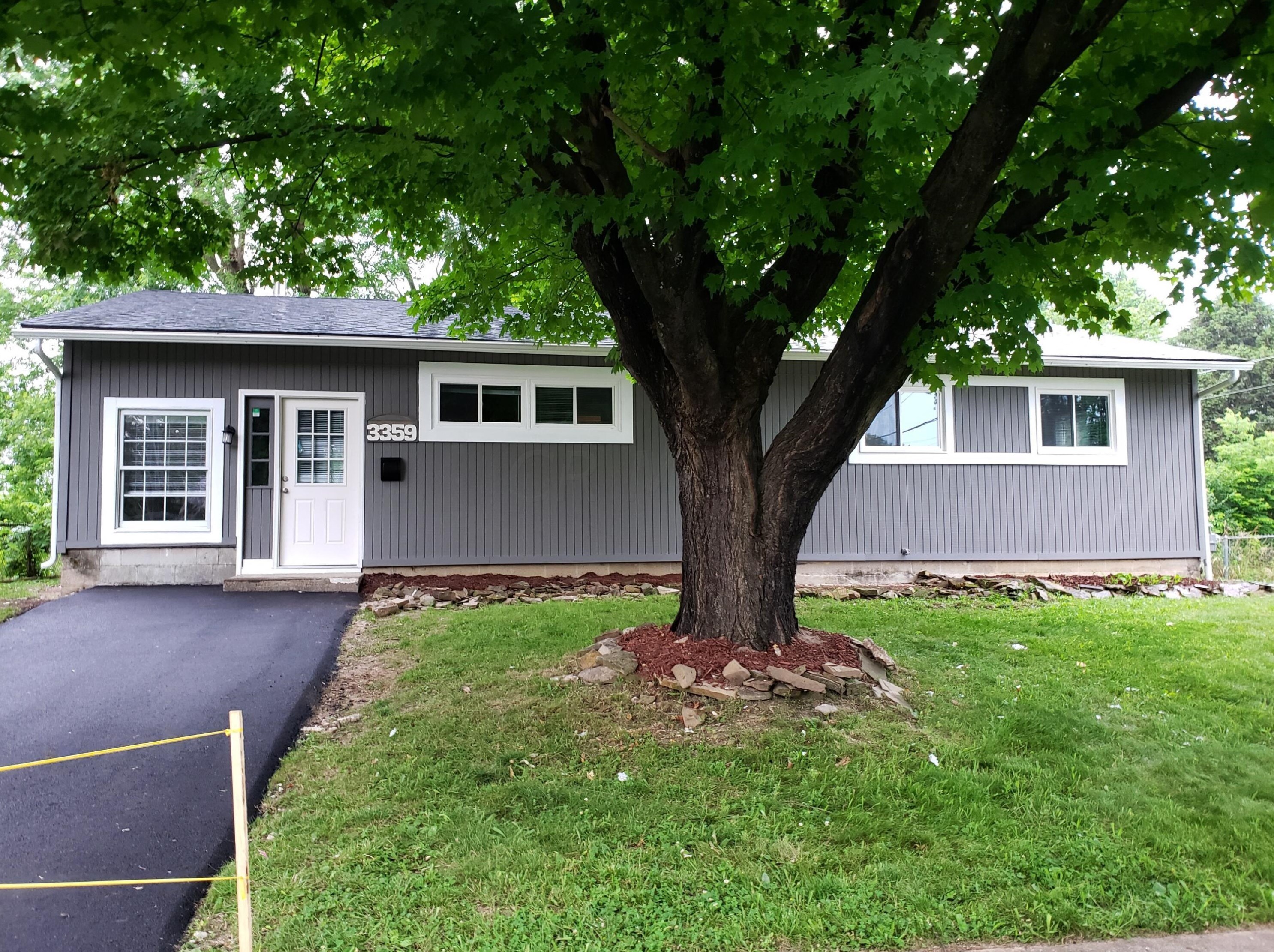 3359 Arnsby Rd, Columbus, OH 43232