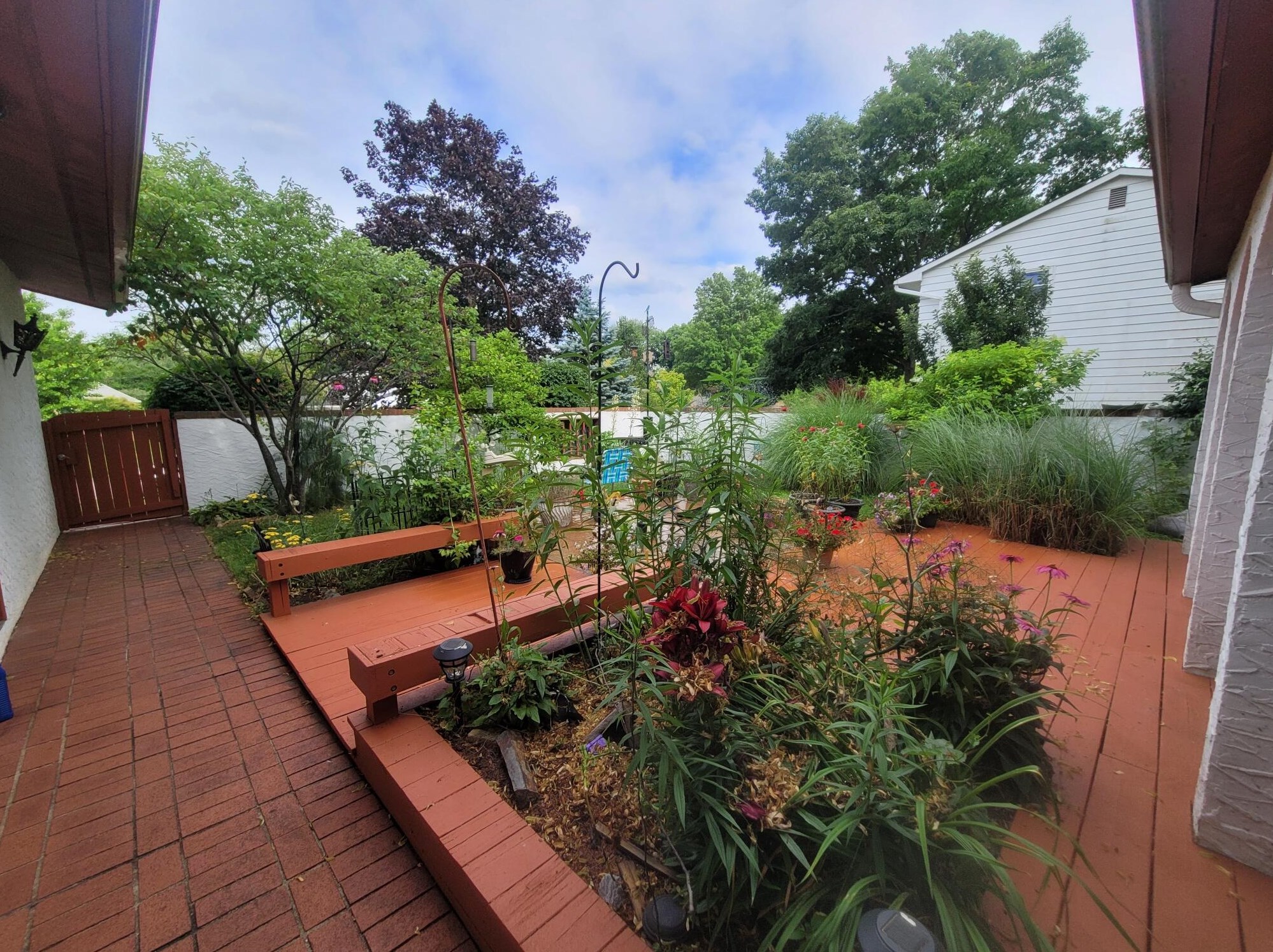 5923 Sedgwick Rd, Columbus, OH 43235-3316
