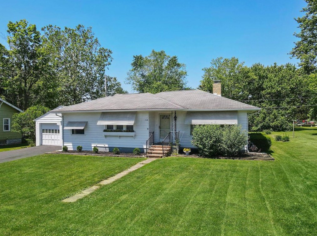 108 Buckeye St, Hebron, OH 43025