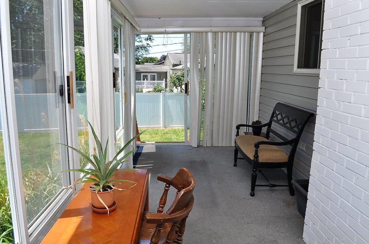 1901 Brookfield Rd, Columbus OH  43229-8824 exterior