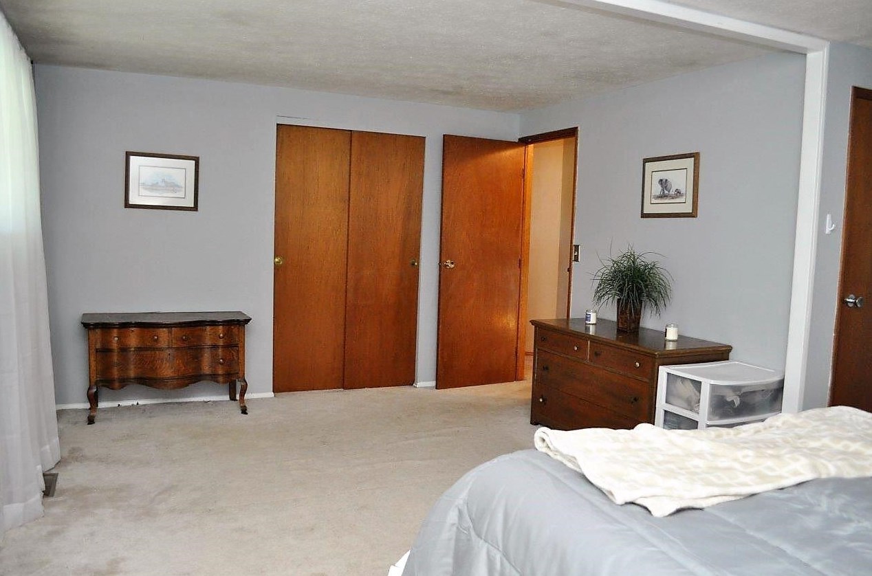 1901 Brookfield Rd, Columbus OH  43229-8824 exterior