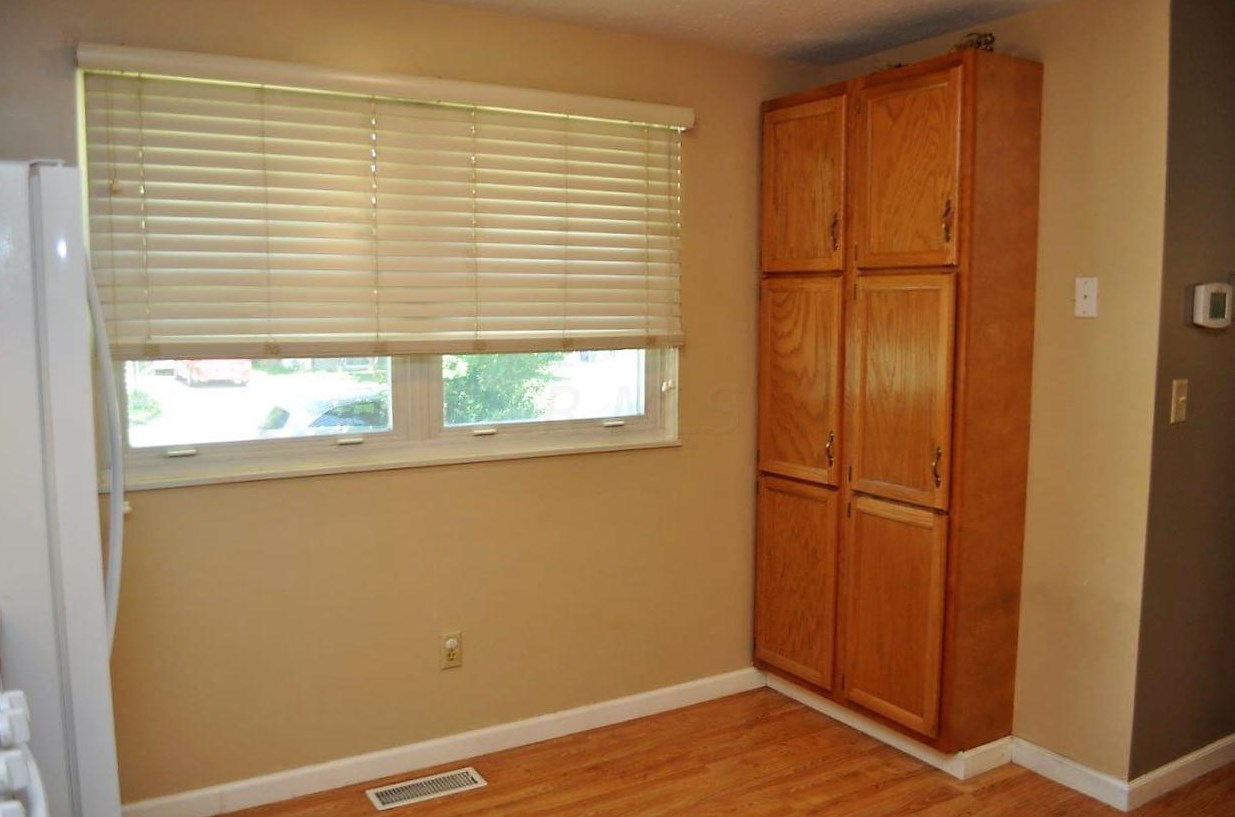 1901 Brookfield Rd, Columbus OH  43229-8824 exterior