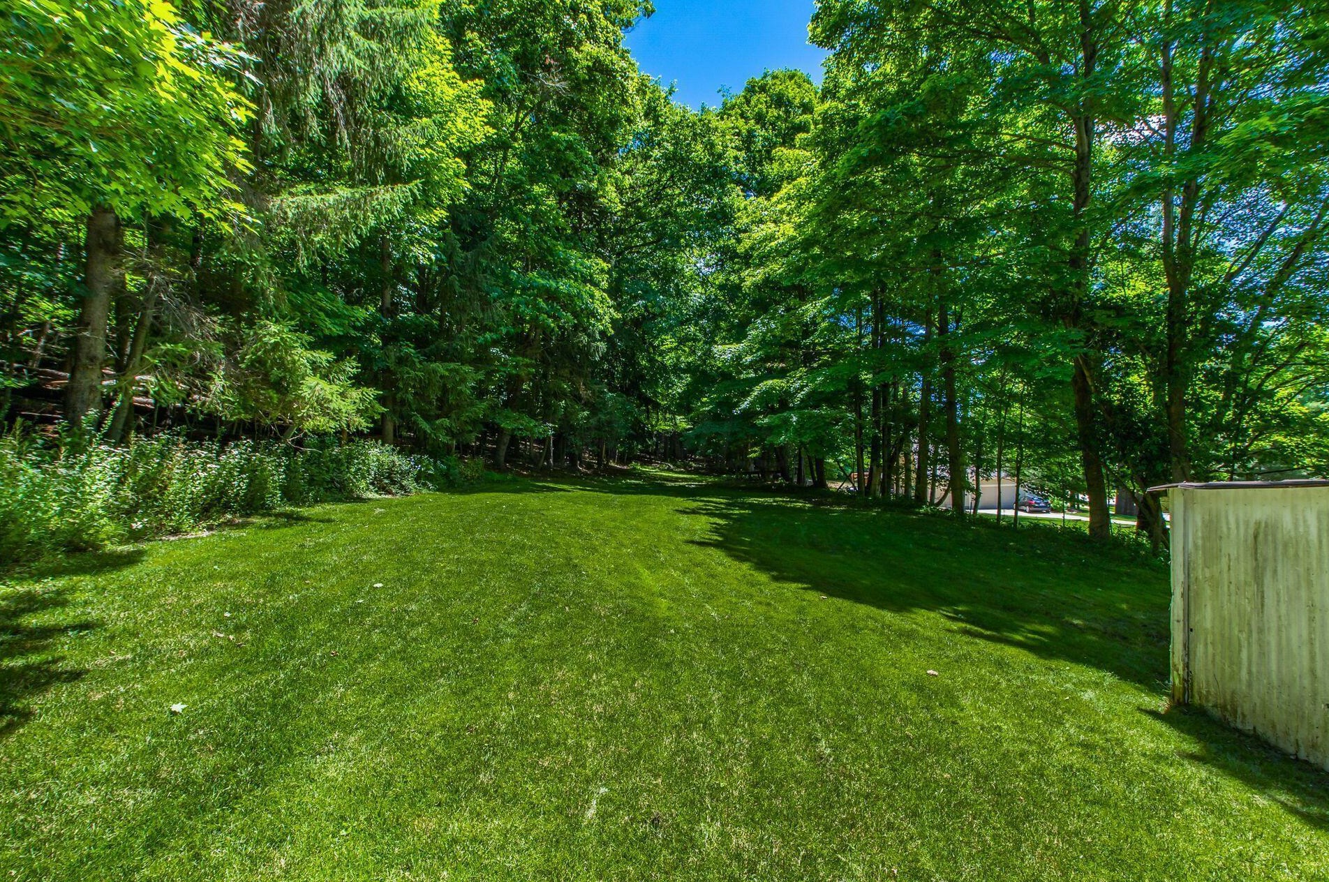 328 Welsh Hills Rd, Granville, OH 43023-9320