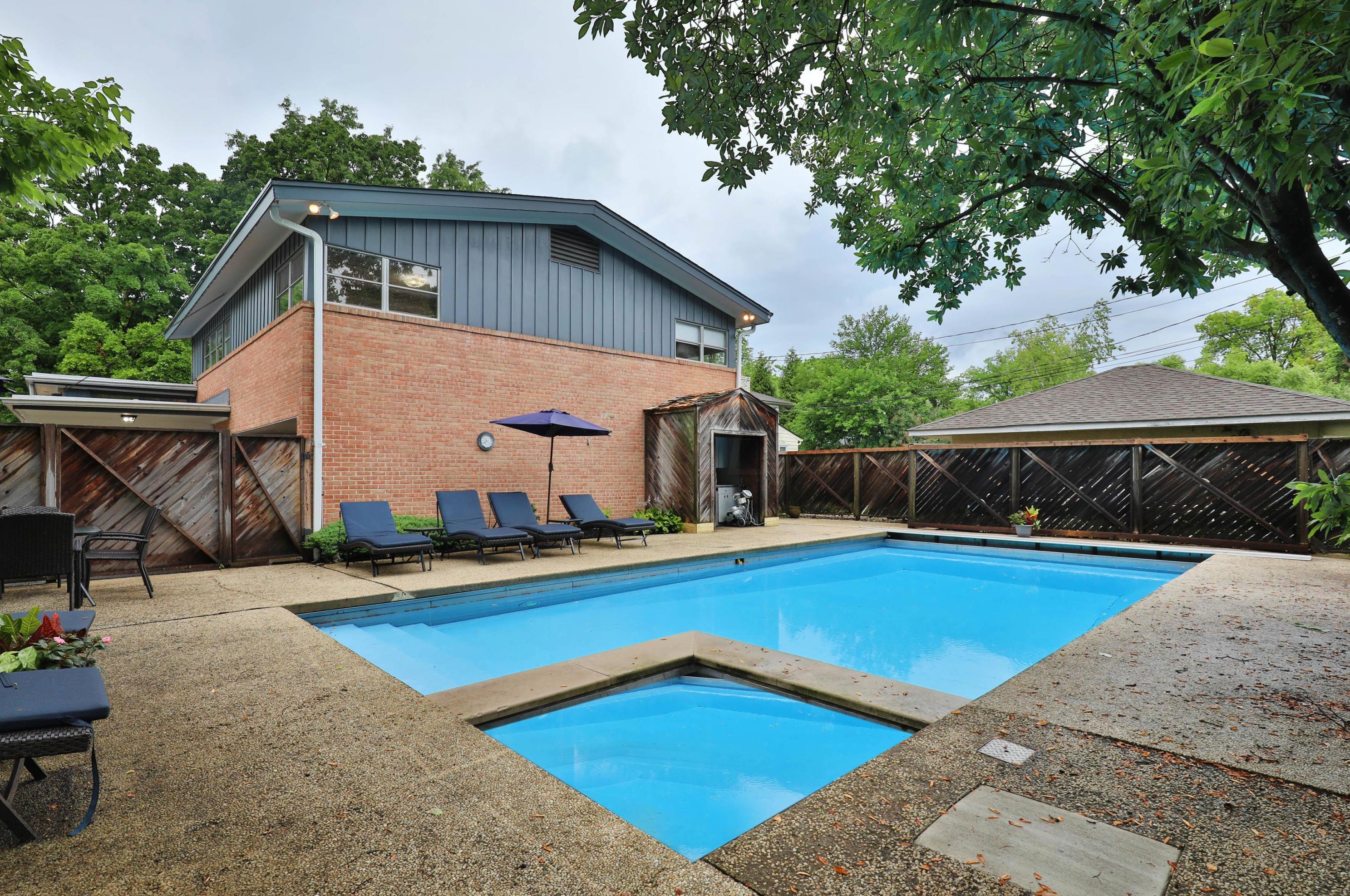 138 Merkle Rd, Columbus OH 43209-1554 exterior