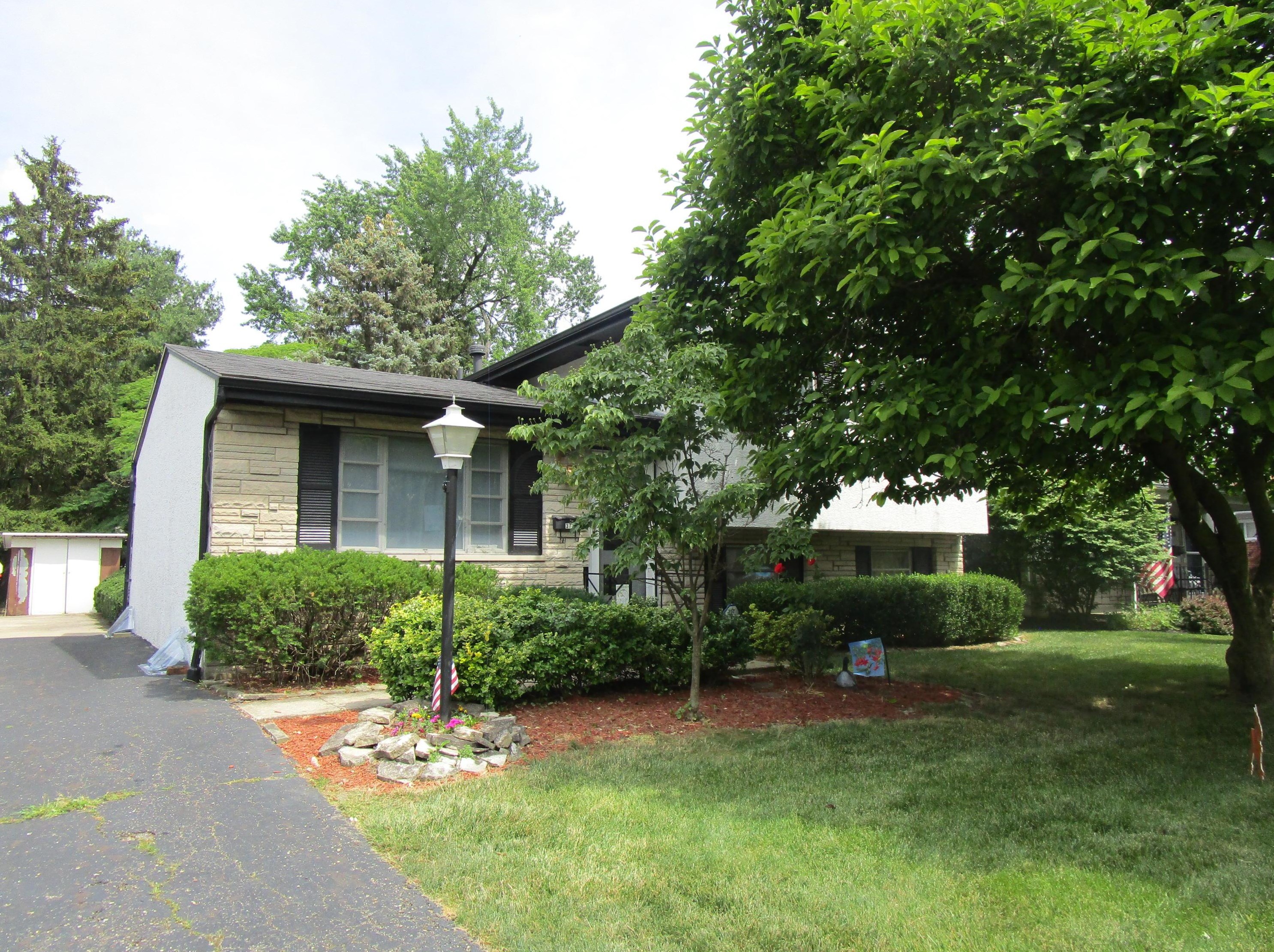 3736 Dorothy Dr, Columbus, OH 43224-2621