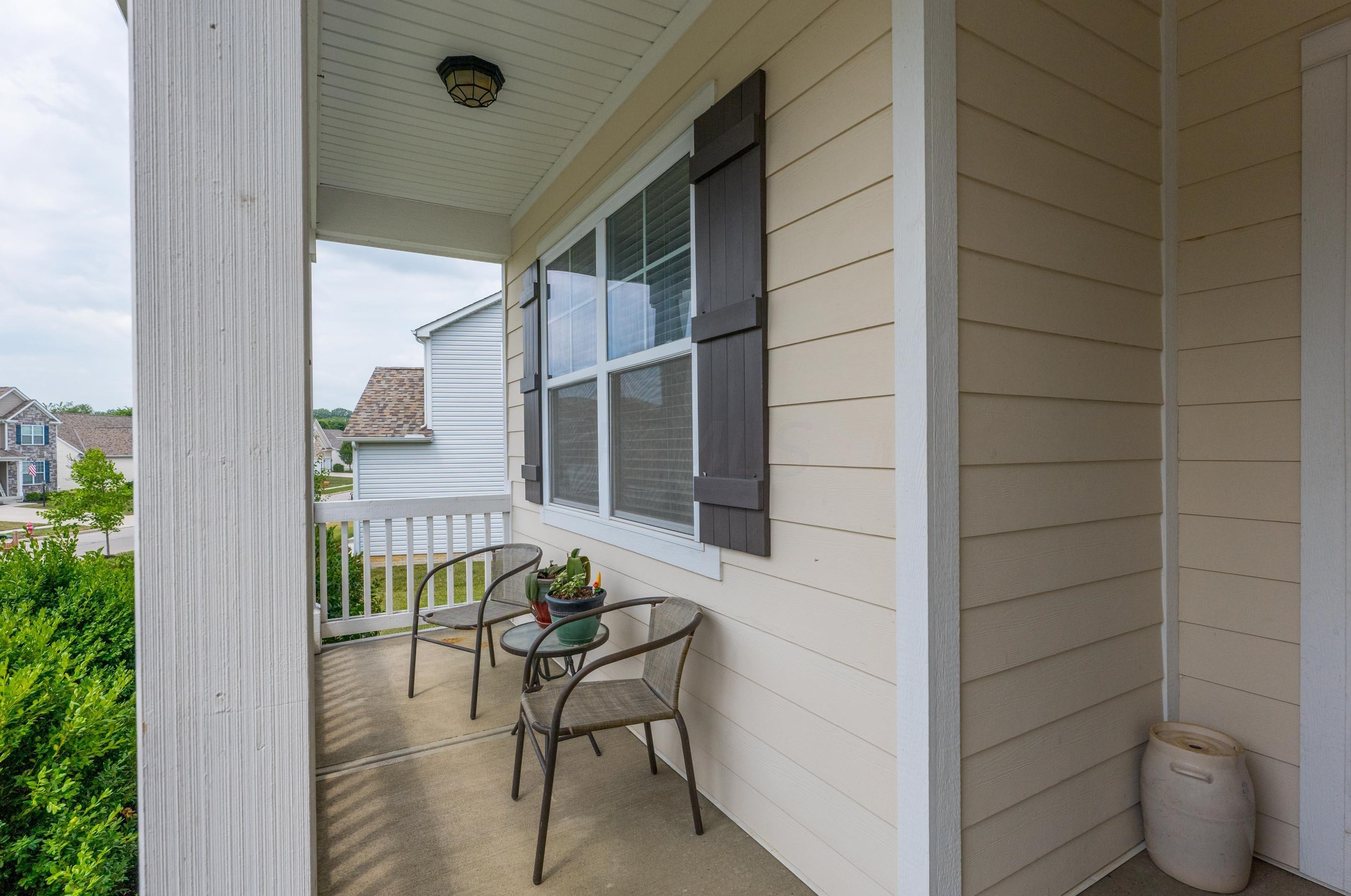 617 Preston Trails Dr, Pickerington, OH 43147-2111