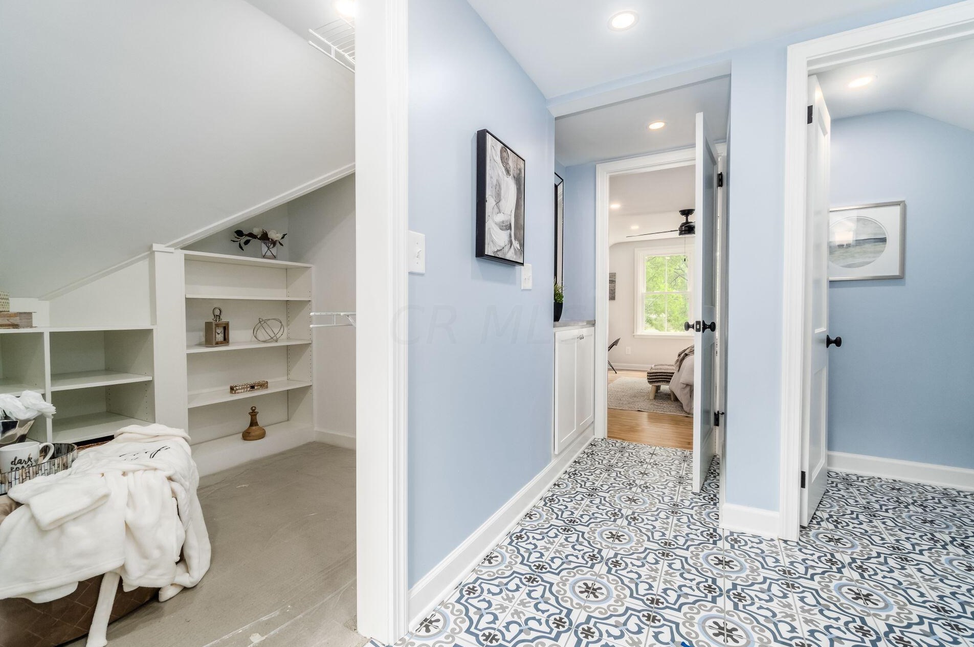 470 Johnstown Rd, Columbus OH  43230-2145 exterior