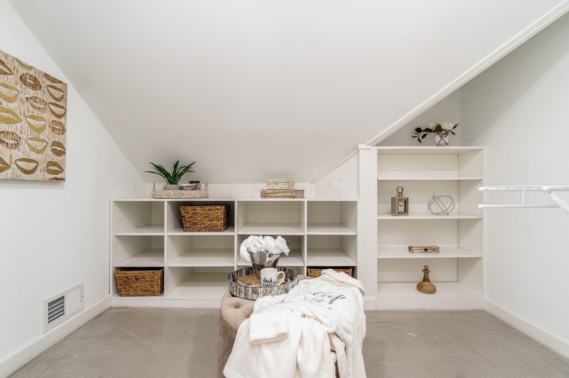 470 Johnstown Rd, Columbus OH  43230-2145 exterior