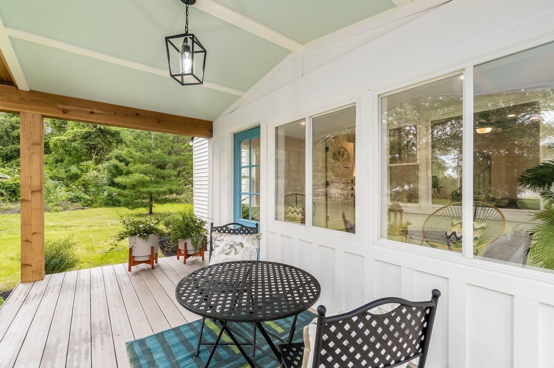 470 Johnstown Rd, Columbus OH  43230-2145 exterior