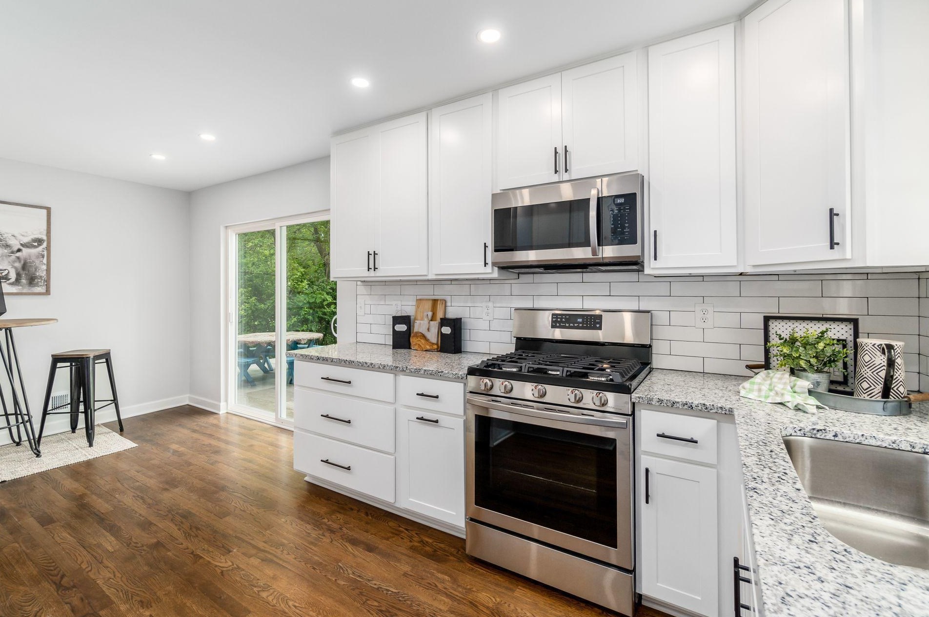 470 Johnstown Rd, Columbus OH  43230-2145 exterior