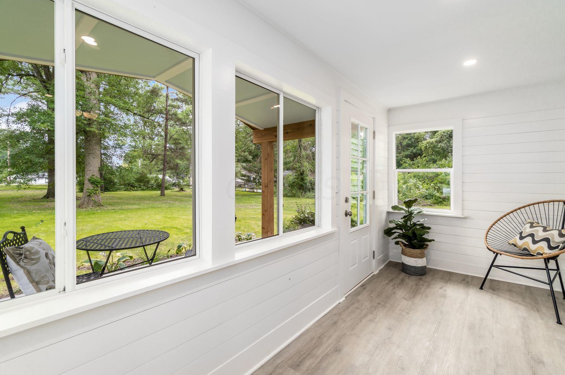 470 Johnstown Rd, Columbus OH  43230-2145 exterior