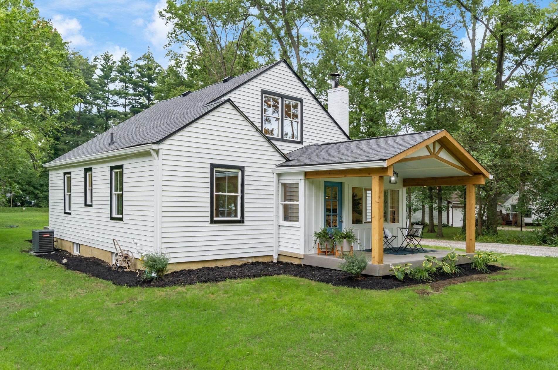 470 Johnstown Rd, Columbus OH  43230-2145 exterior