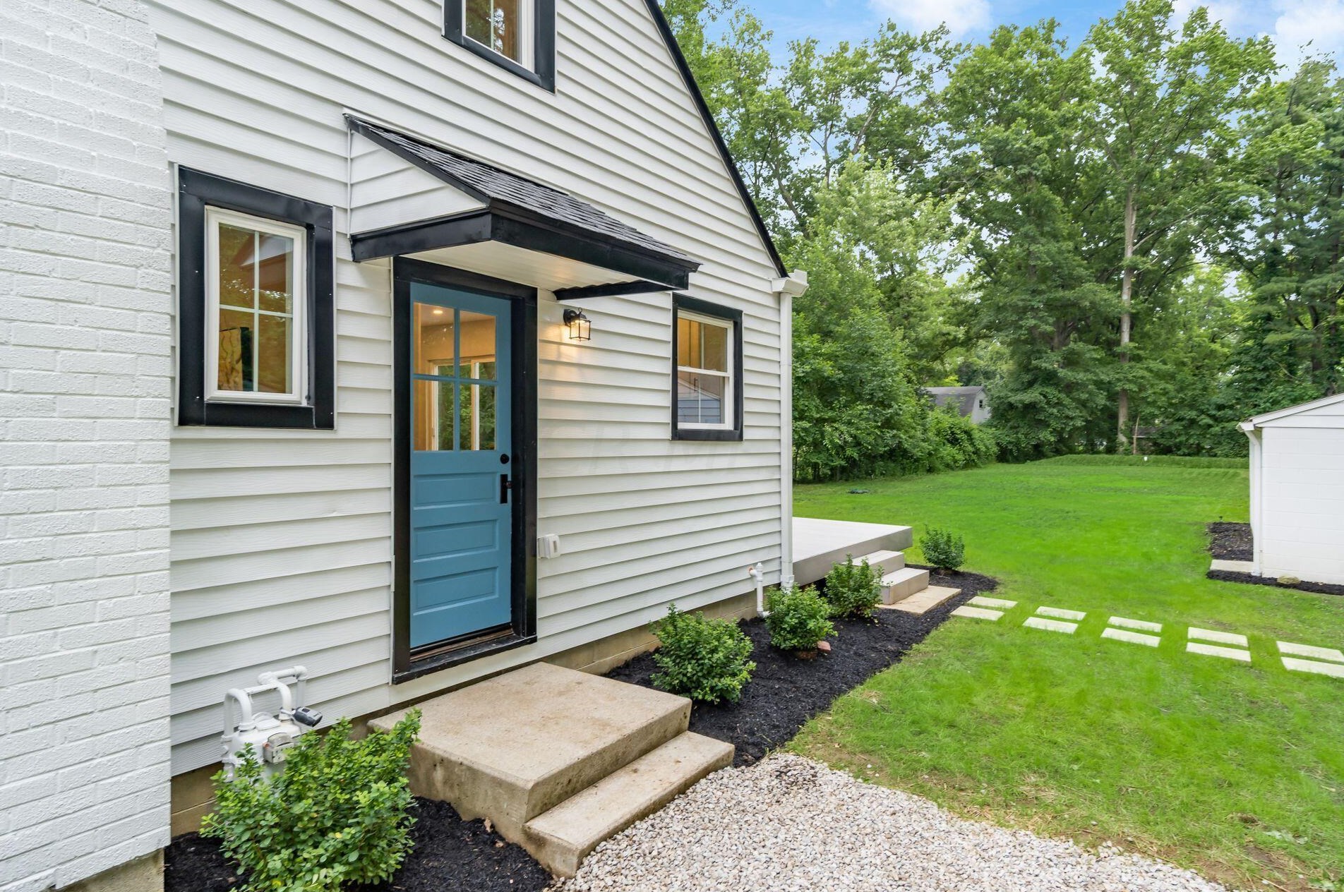 470 Johnstown Rd, Columbus OH  43230-2145 exterior