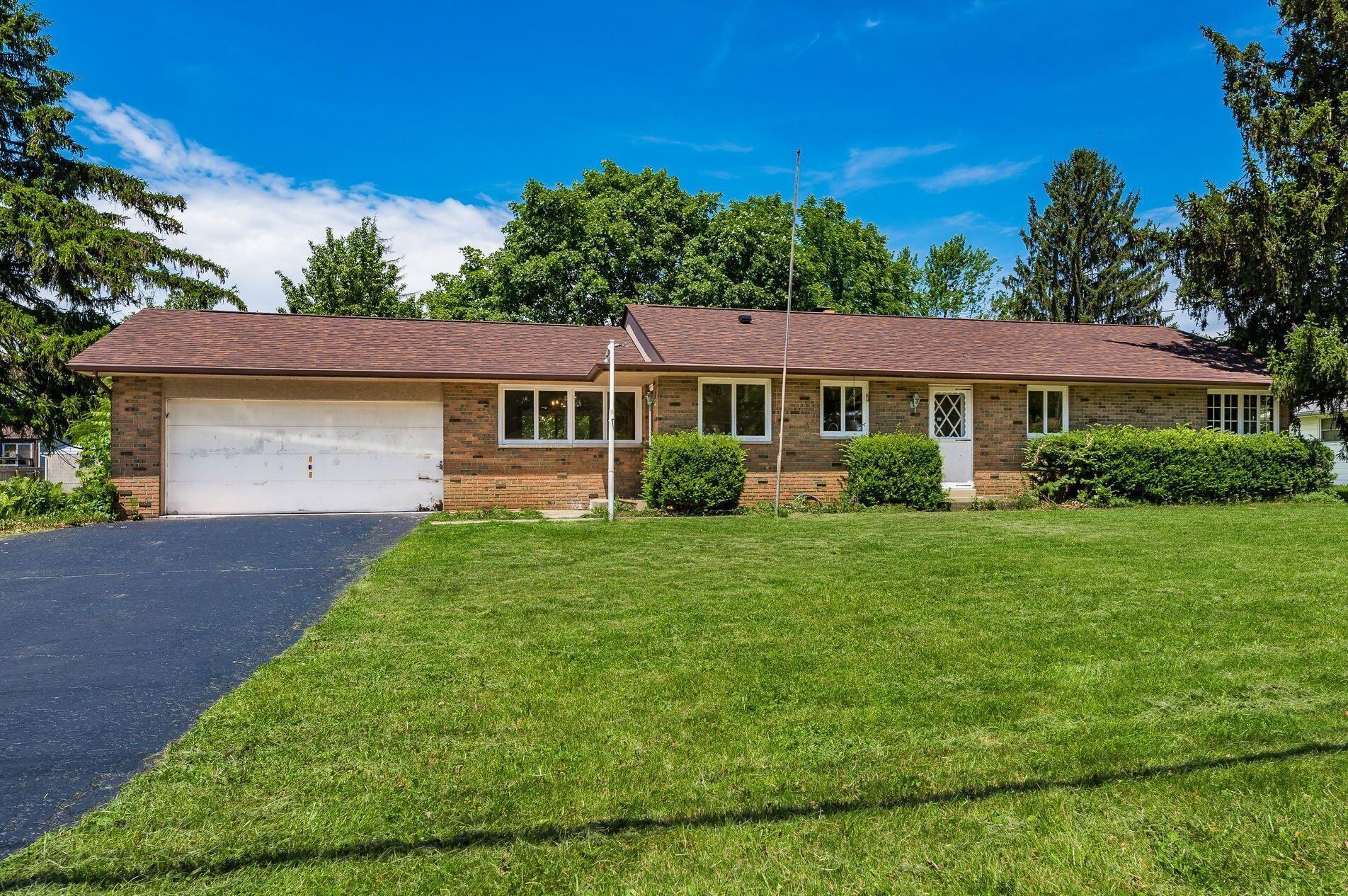1435 Wiltshire Rd, Columbus, OH 43223-3661