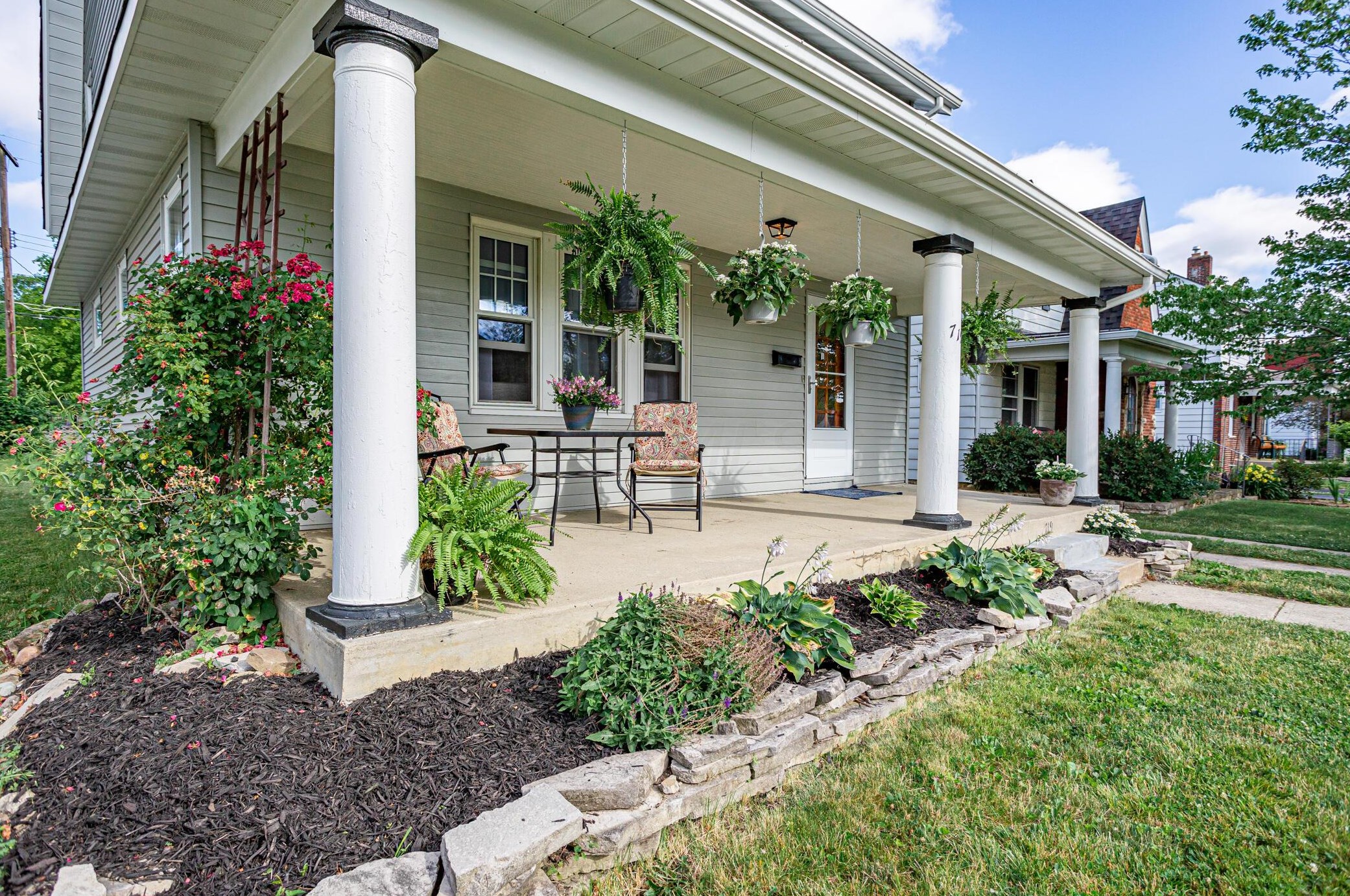 719 Roys Ave, Columbus, OH 43204-2356