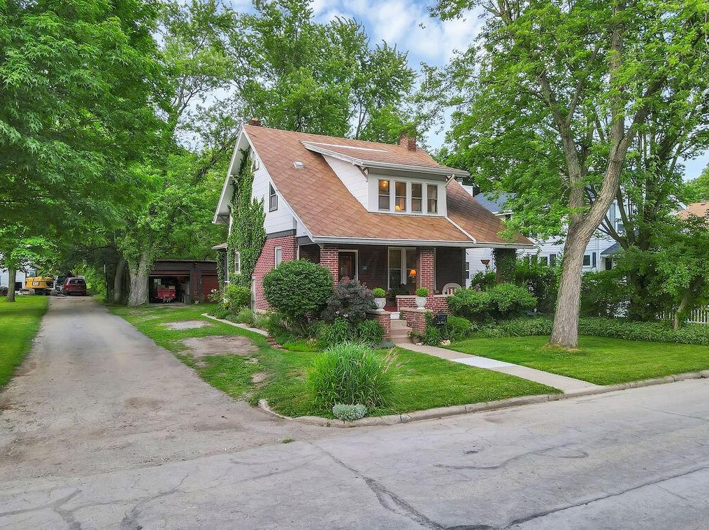 28 Logan Ave, Westerville, OH 43081-1524