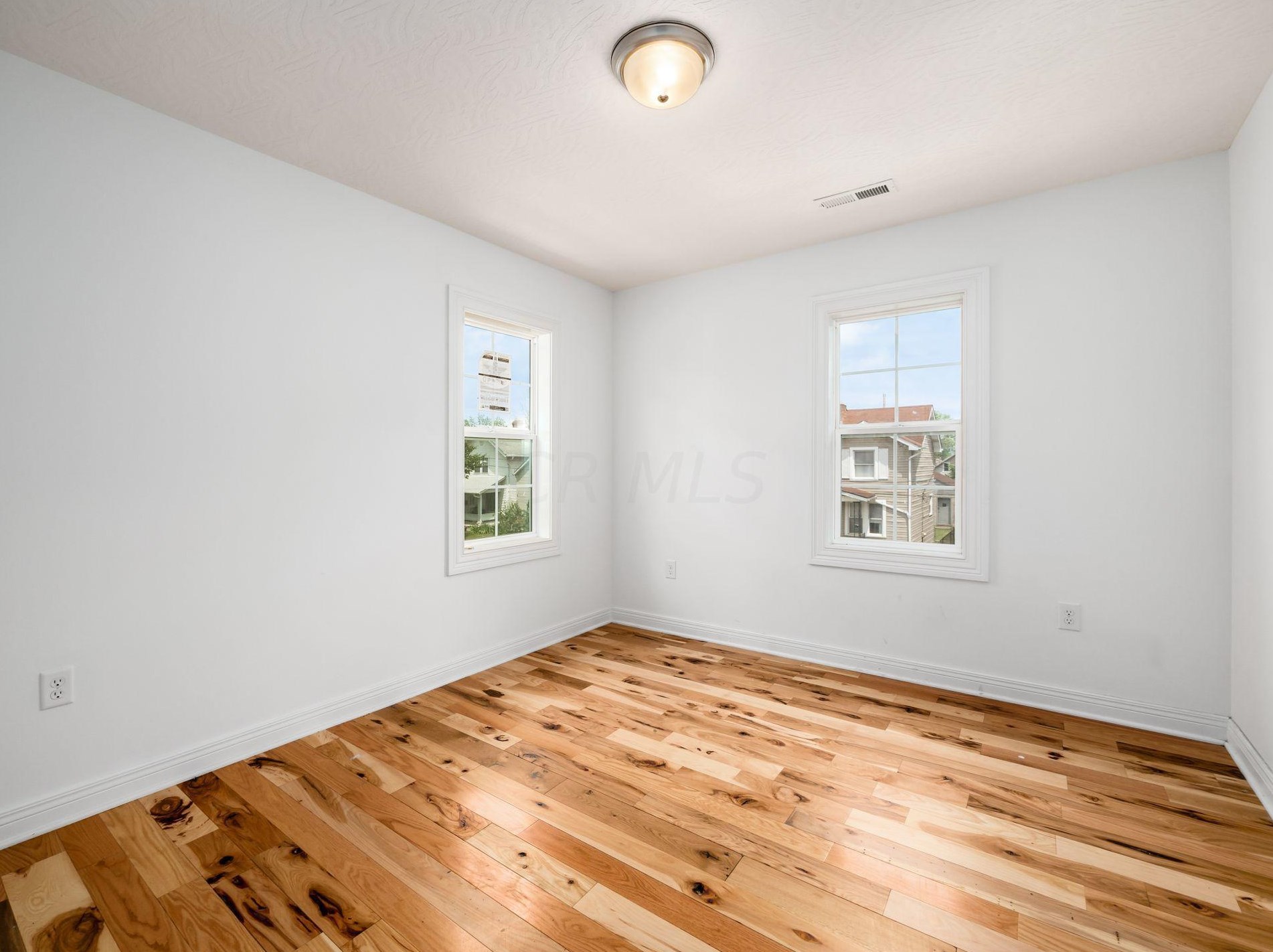 349 Warren Ave, Columbus OH  43204-3057 exterior