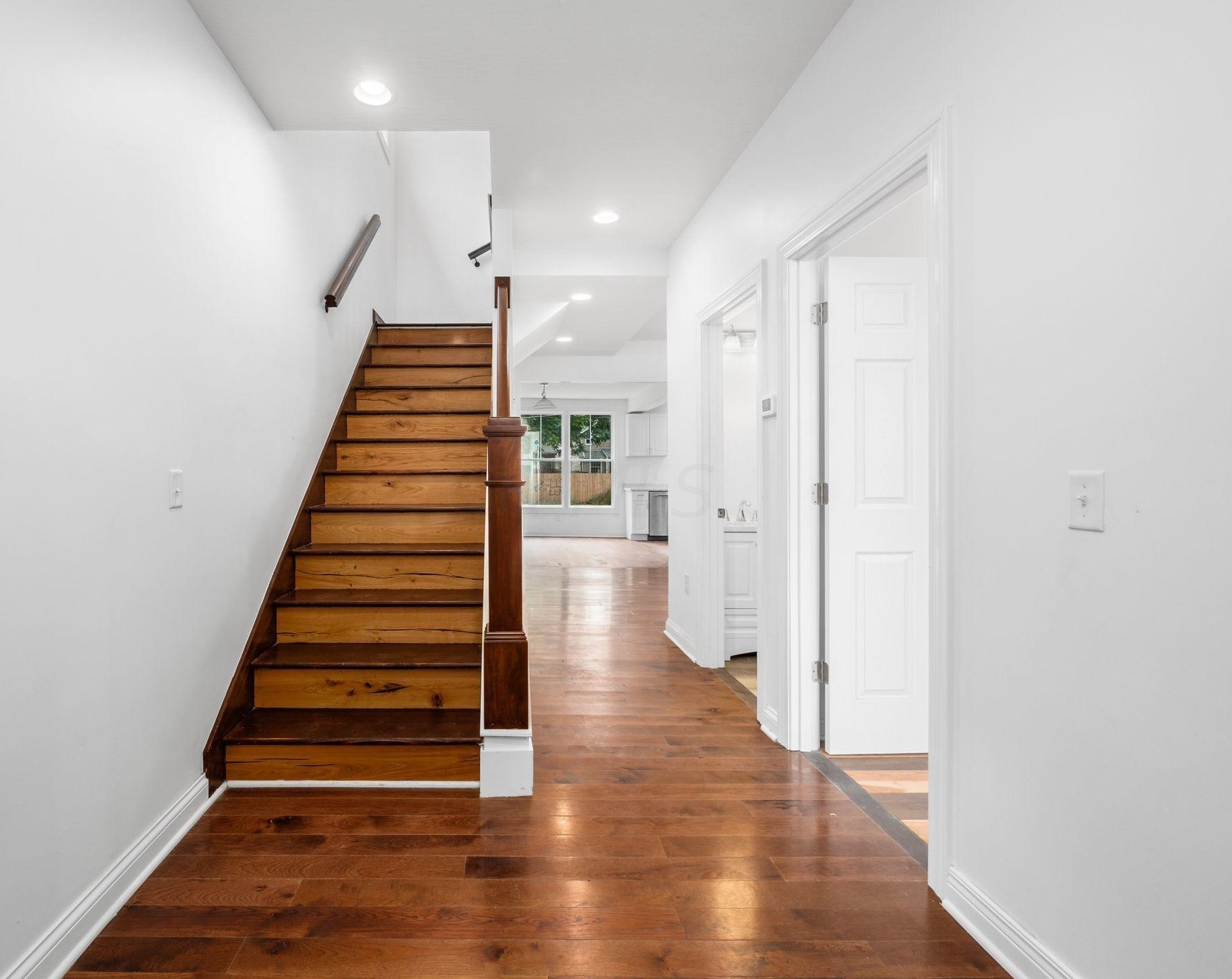 349 Warren Ave, Columbus OH  43204-3057 exterior